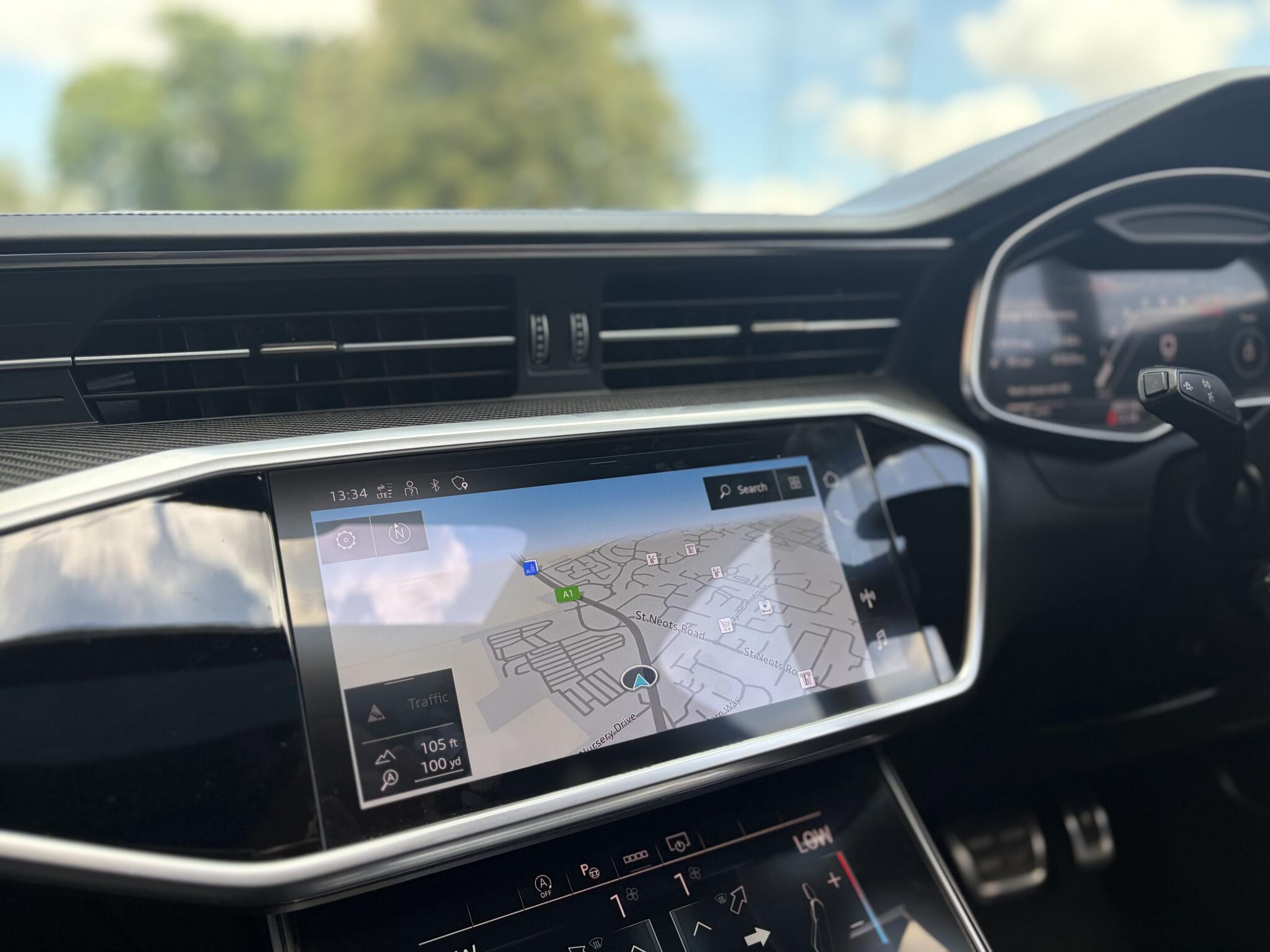 Audi RS6 Avant view 16