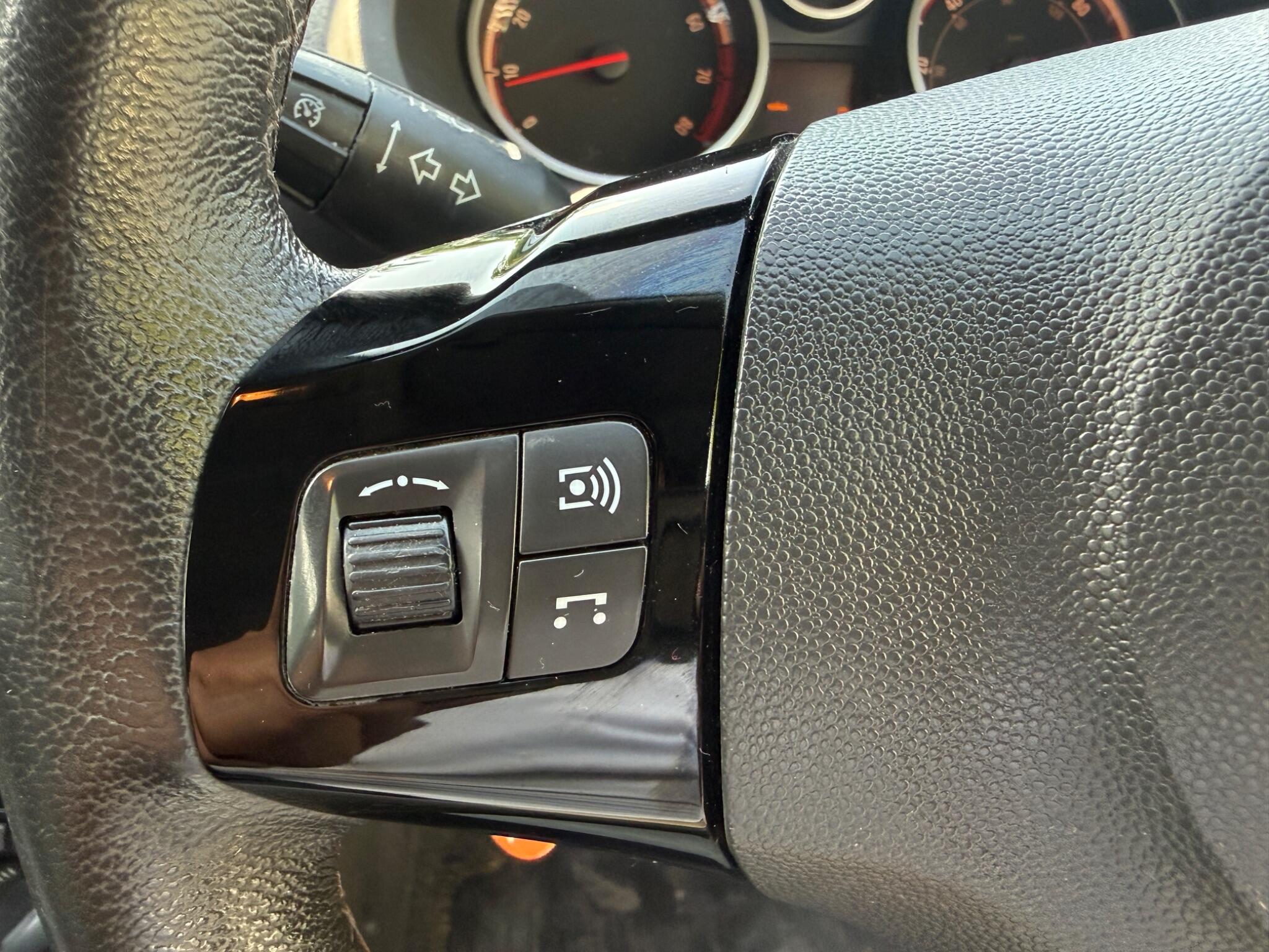 2013 Vauxhall Corsa image 24