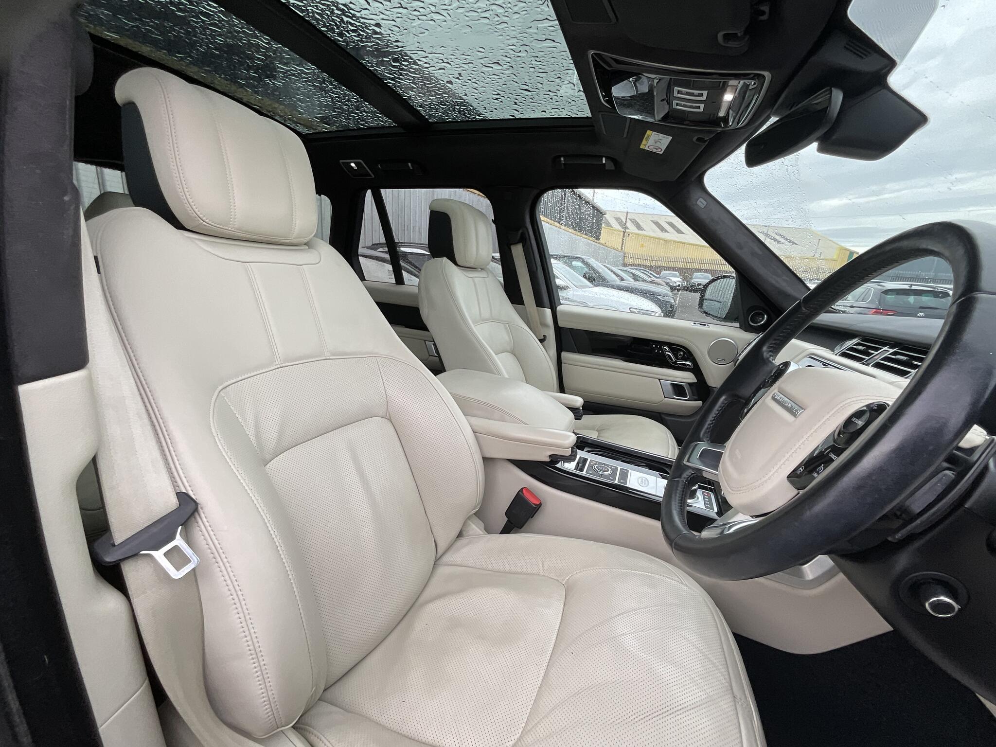 Land Rover Range Rover view 7