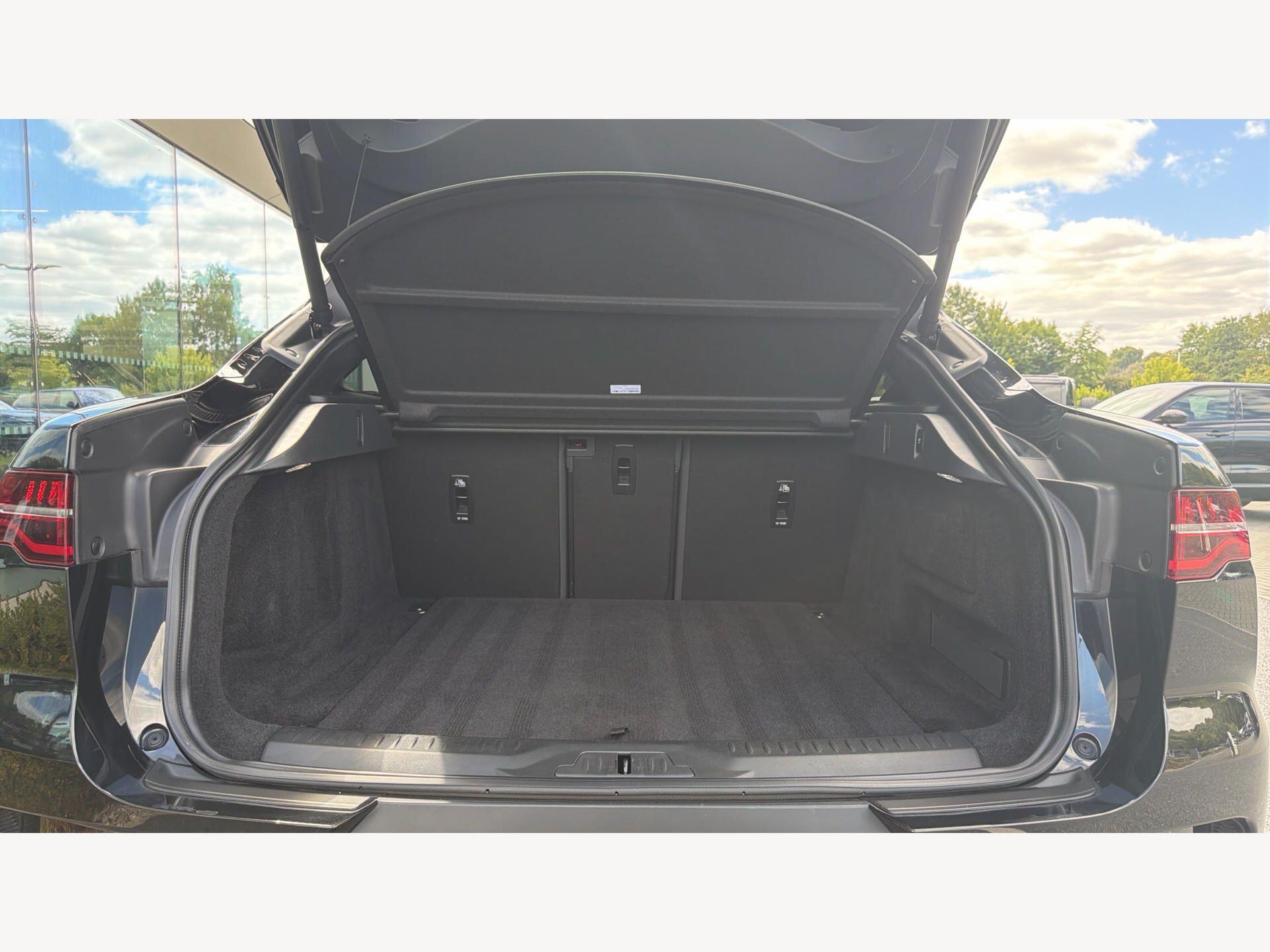 Jaguar I-Pace view 12
