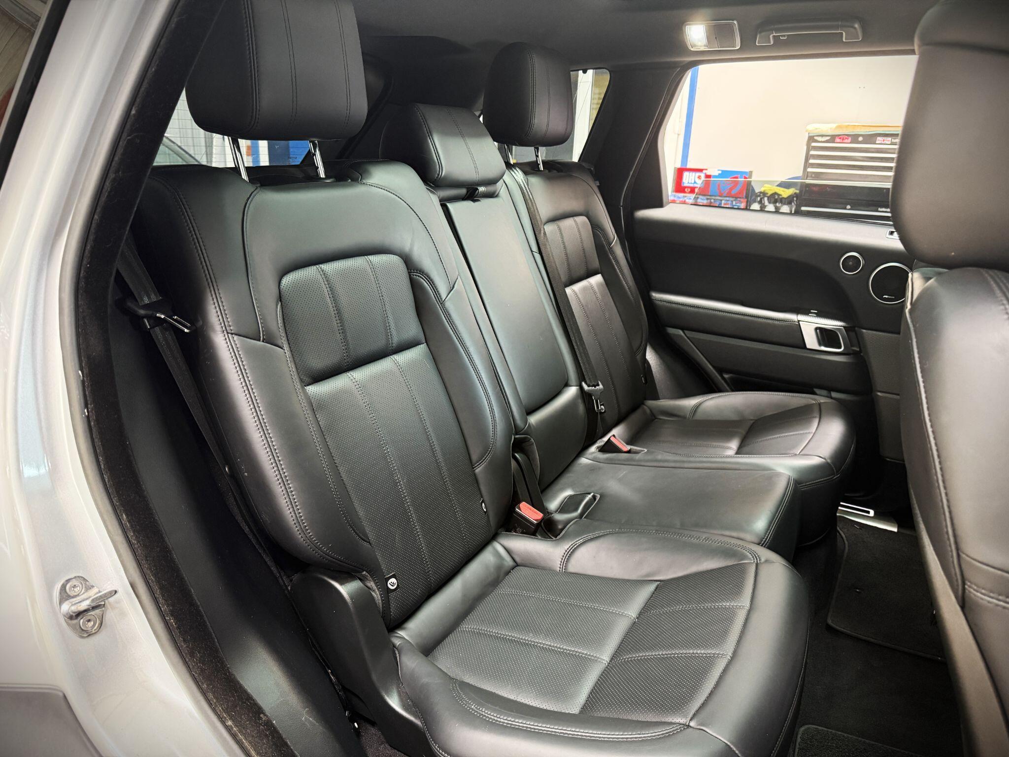 Land Rover Range Rover Sport view 13