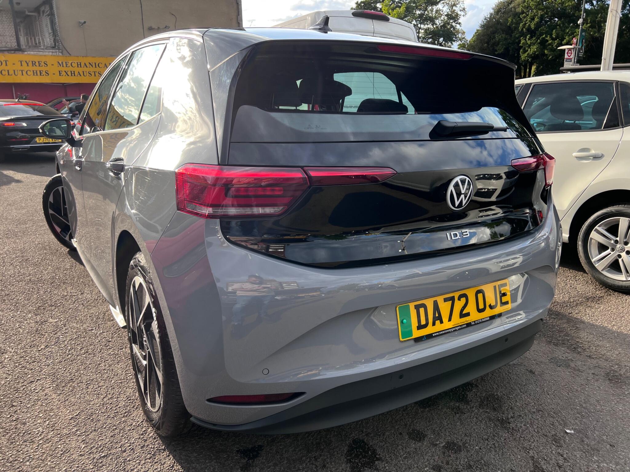 Volkswagen Id.3 view 9