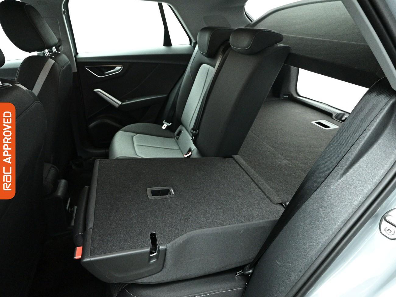 Audi Q2 view 24