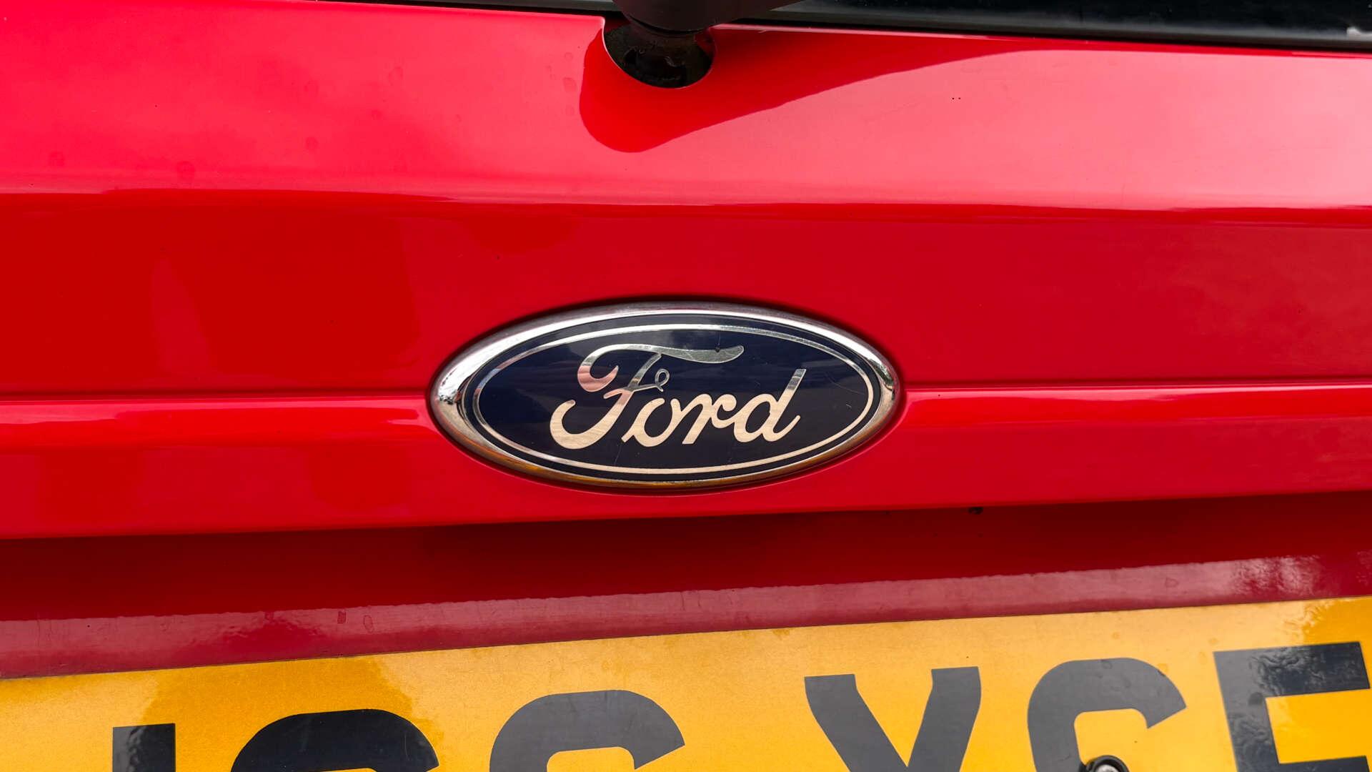 Ford Fiesta view 44