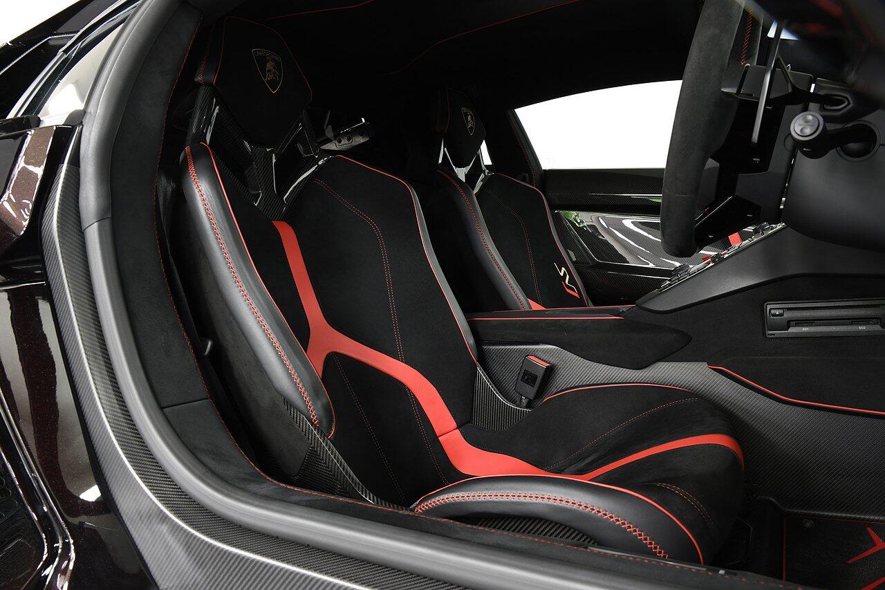 Lamborghini Aventador view 7
