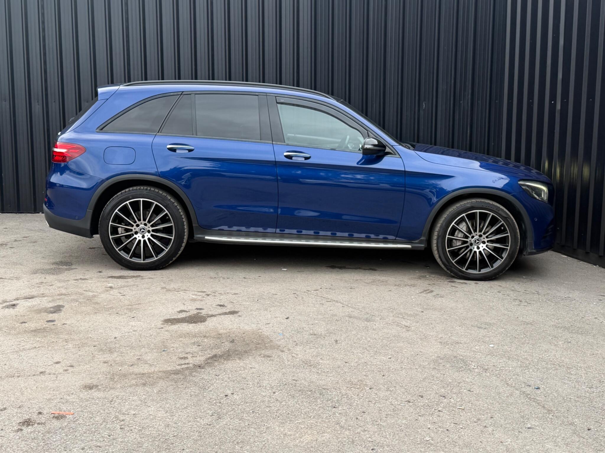 Mercedes-Benz GLC view 9