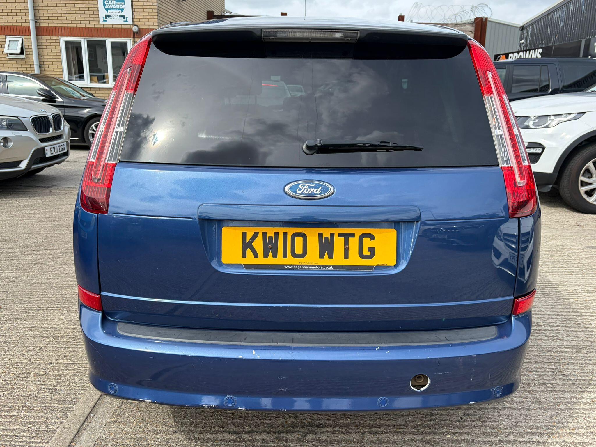 Ford C-Max view 4