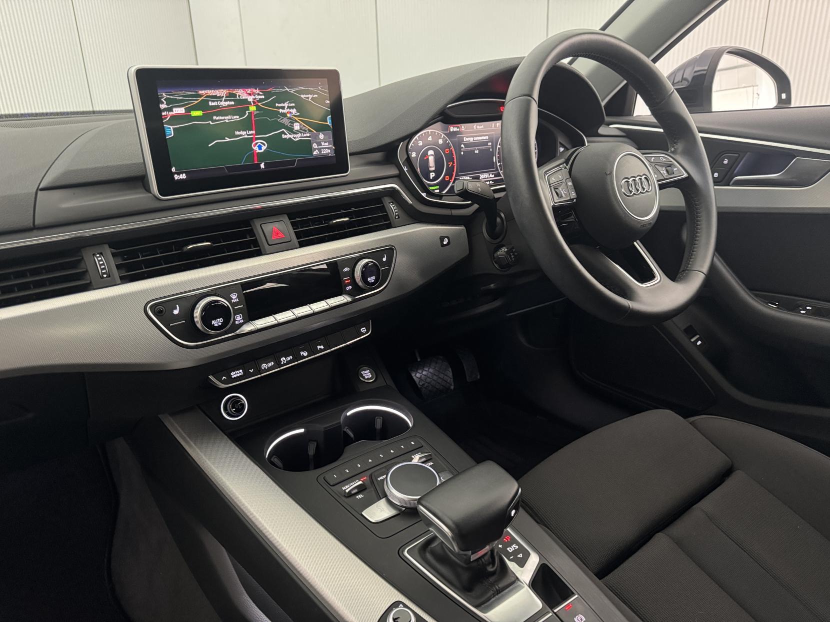 Audi A4 view 57