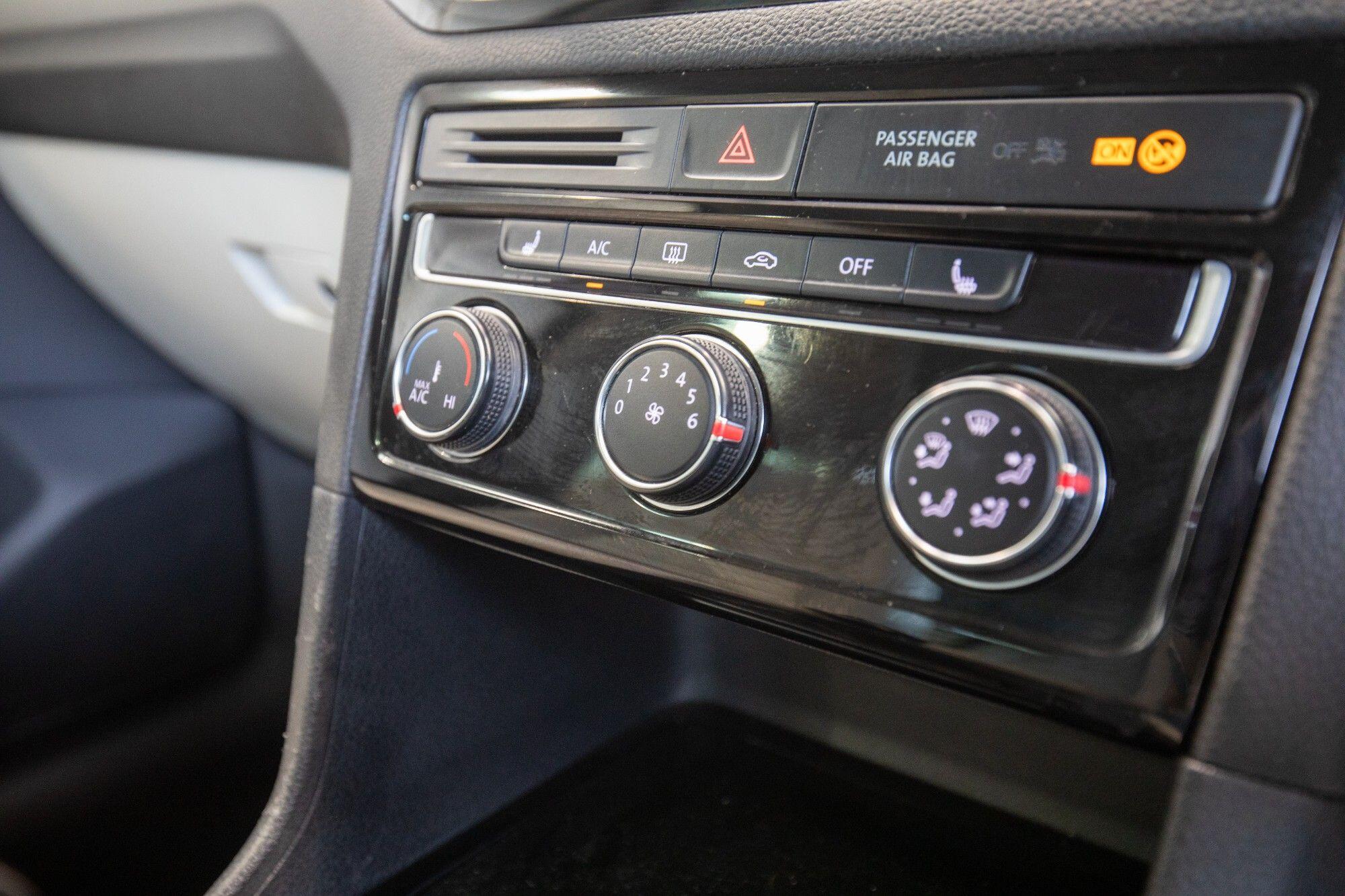 Volkswagen Golf Sportsvan view 23