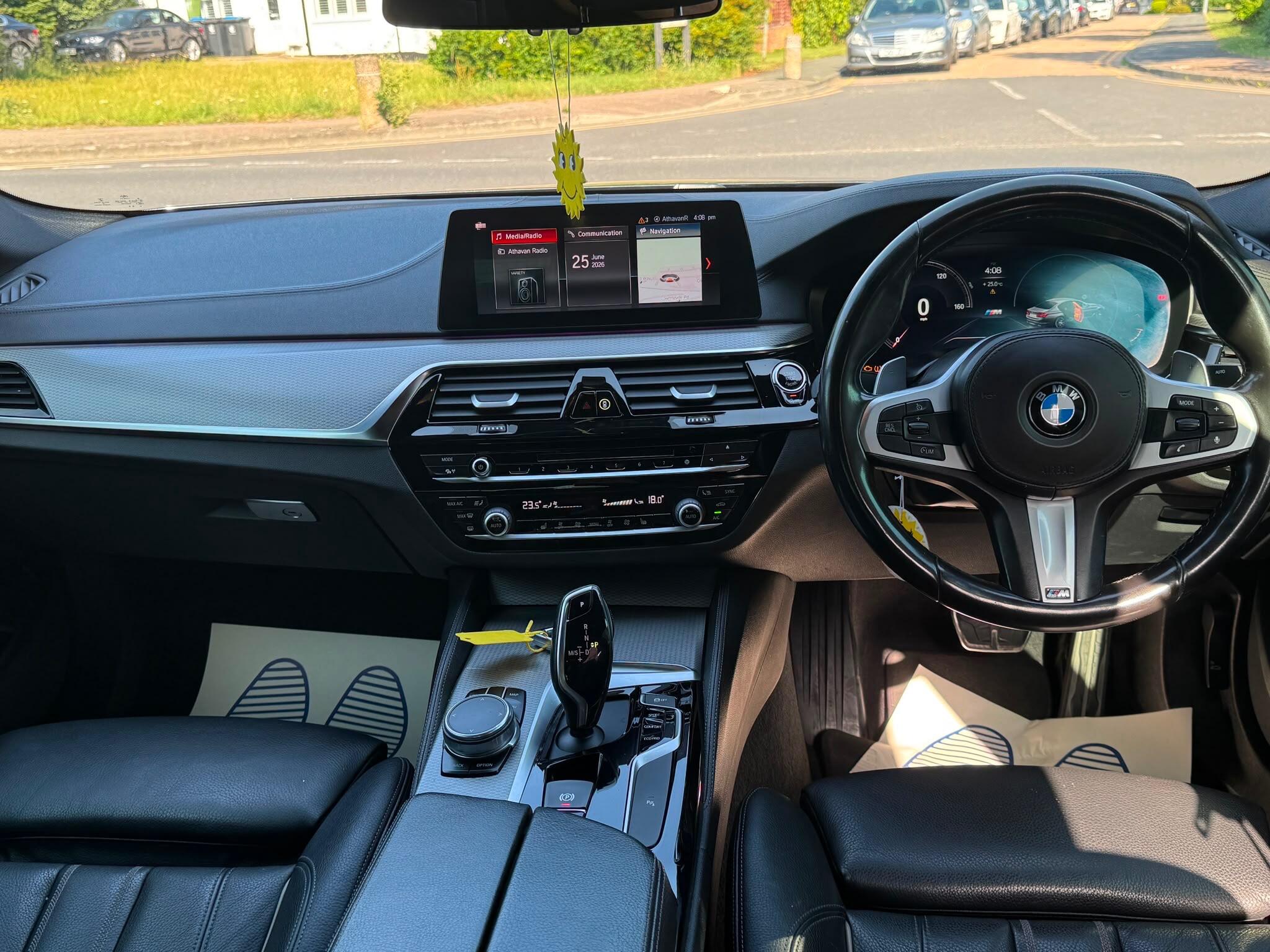 BMW 5 Series view 3