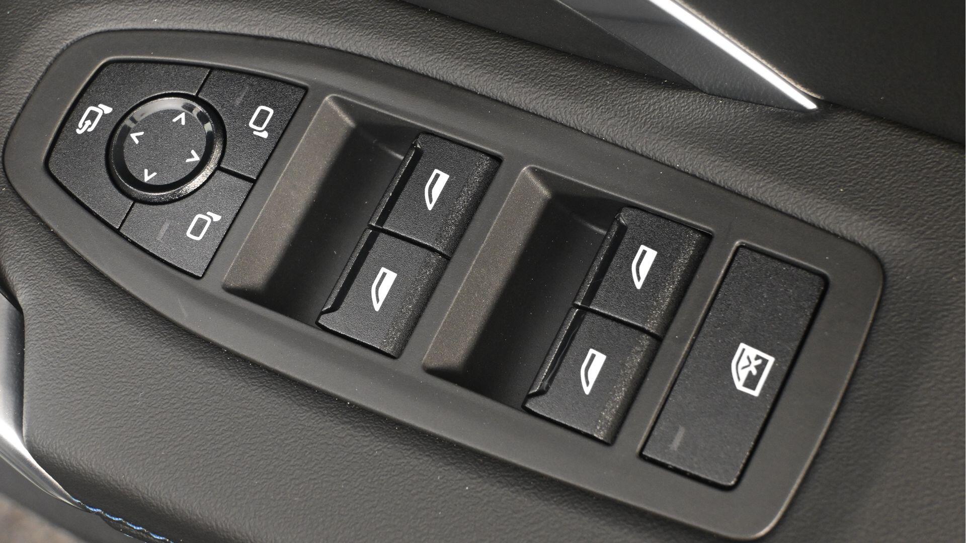 BMW X2 view 28