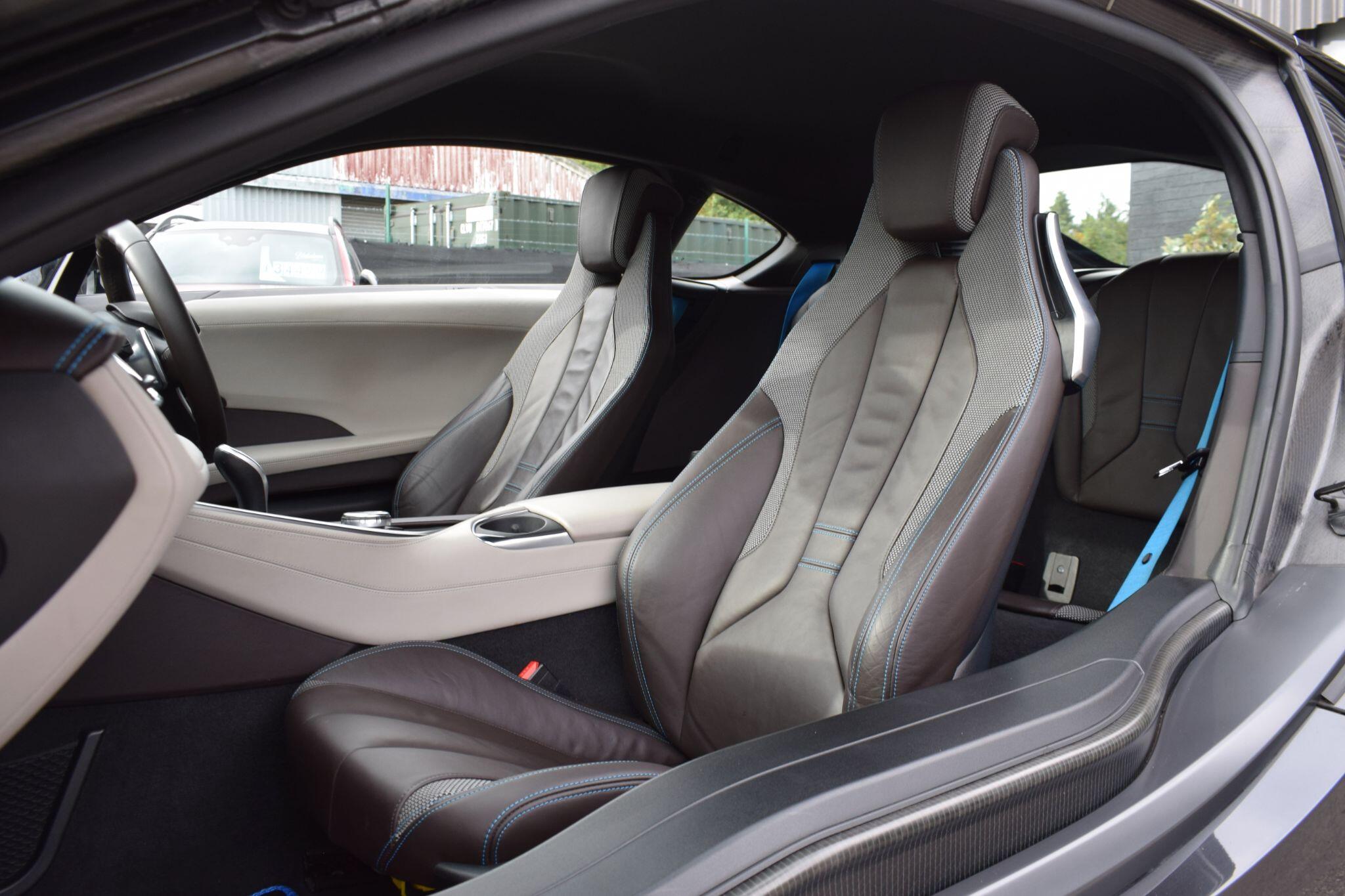 BMW I8 view 10