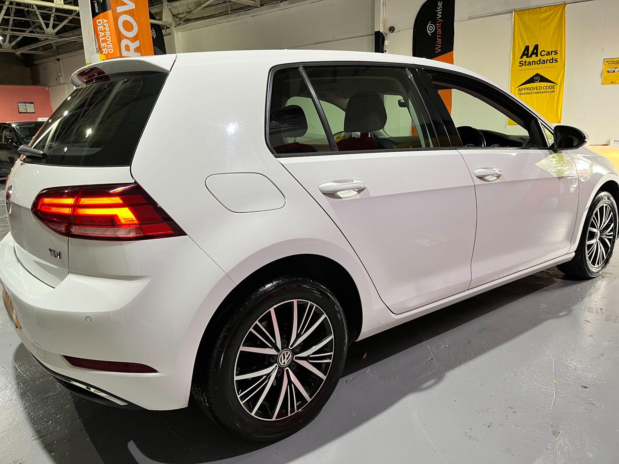 Volkswagen Golf view 61