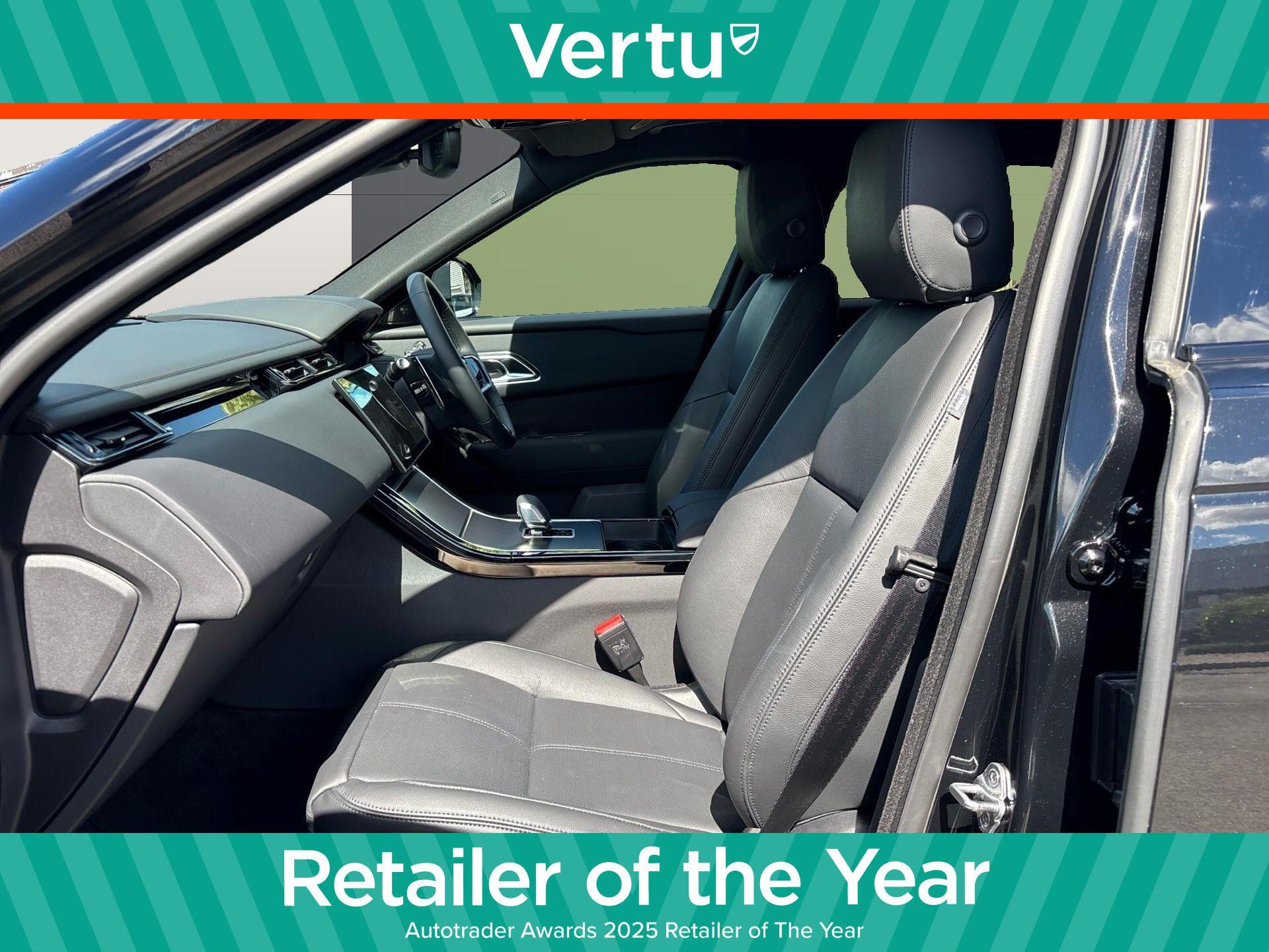 Land Rover Range Rover Velar view 3