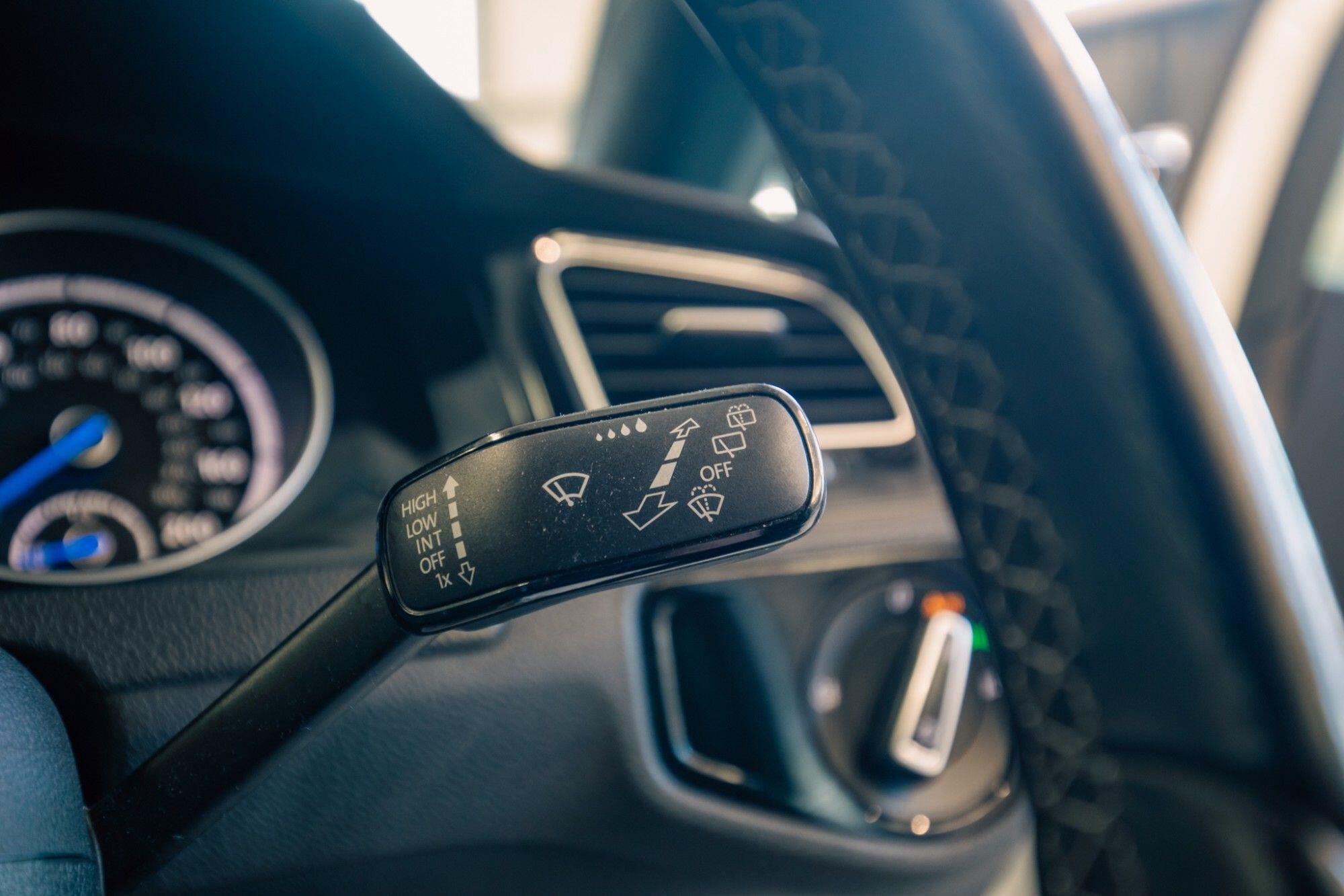 Volkswagen Golf view 14