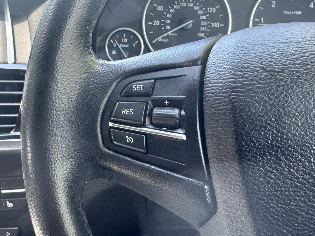 BMW X3 view 21