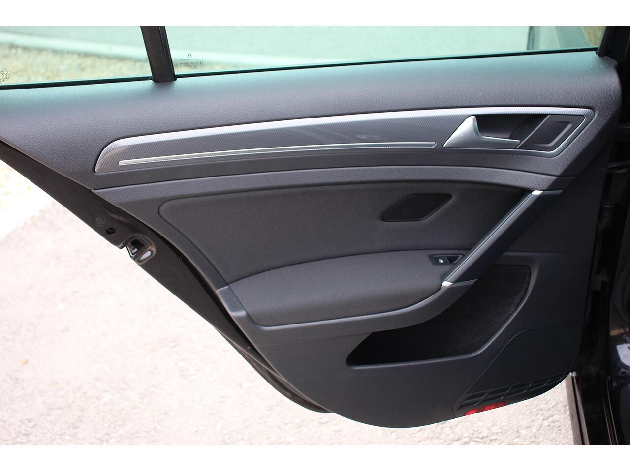 Volkswagen Golf view 36
