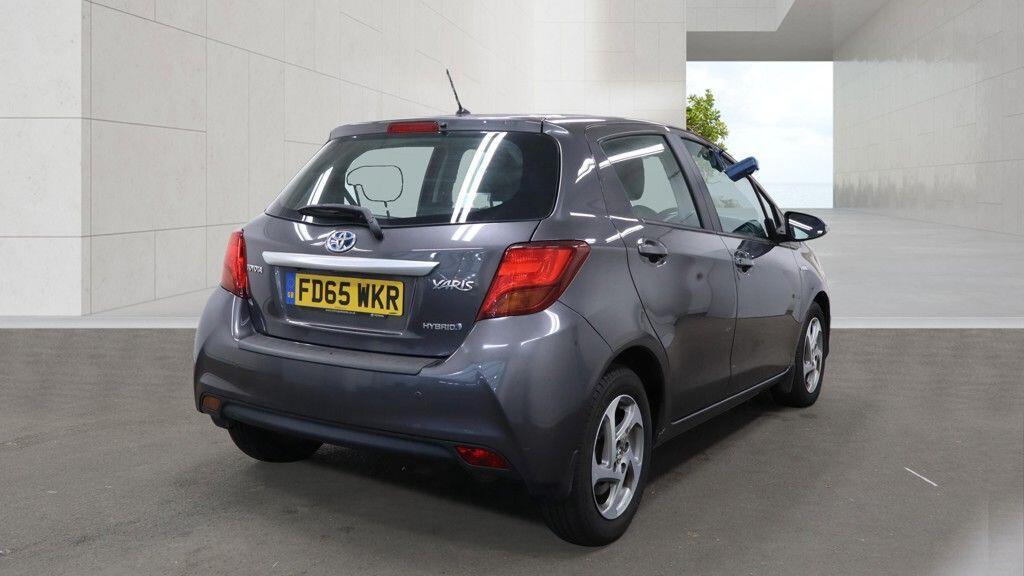 Toyota Yaris view 2