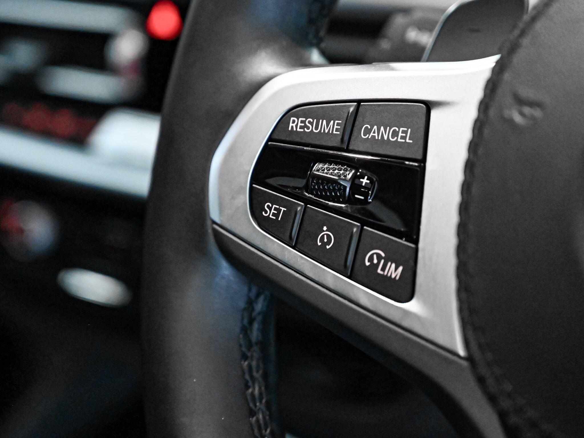 BMW X4 view 12