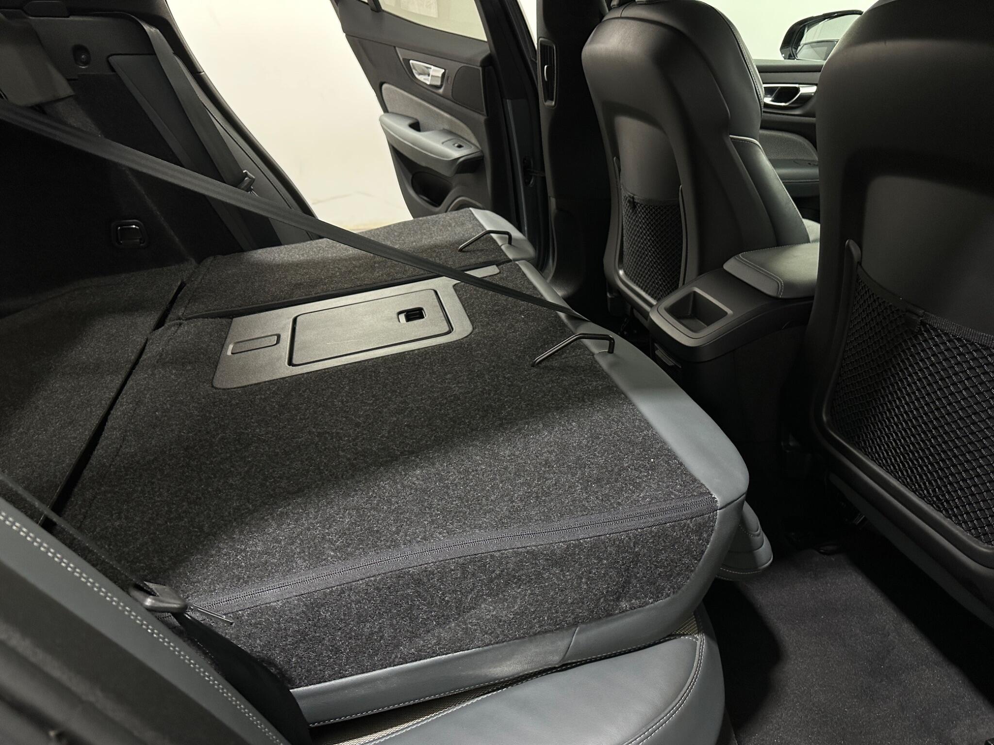 Volvo S60 view 45