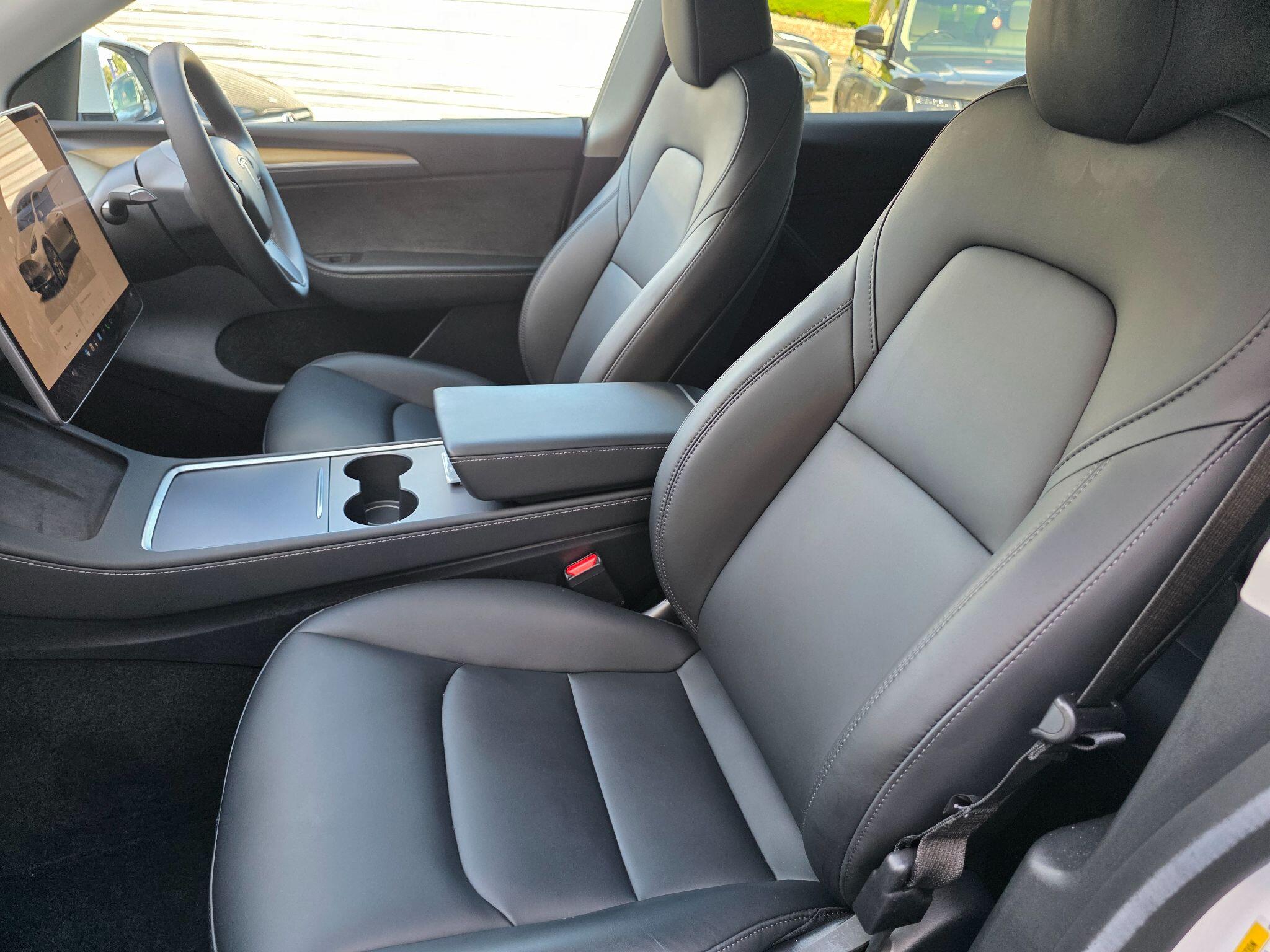 Tesla Model Y view 20