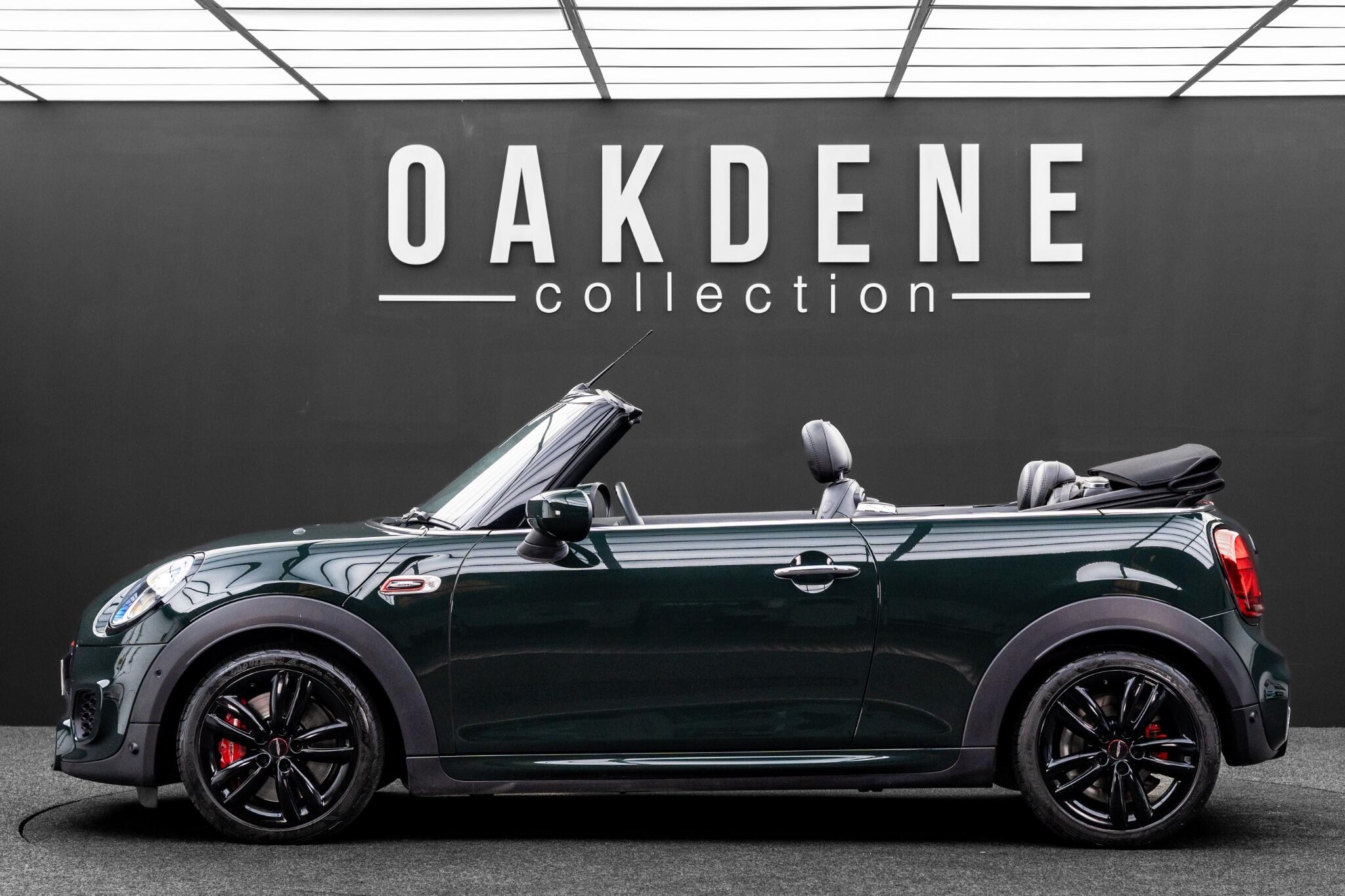 MINI Convertible view 3