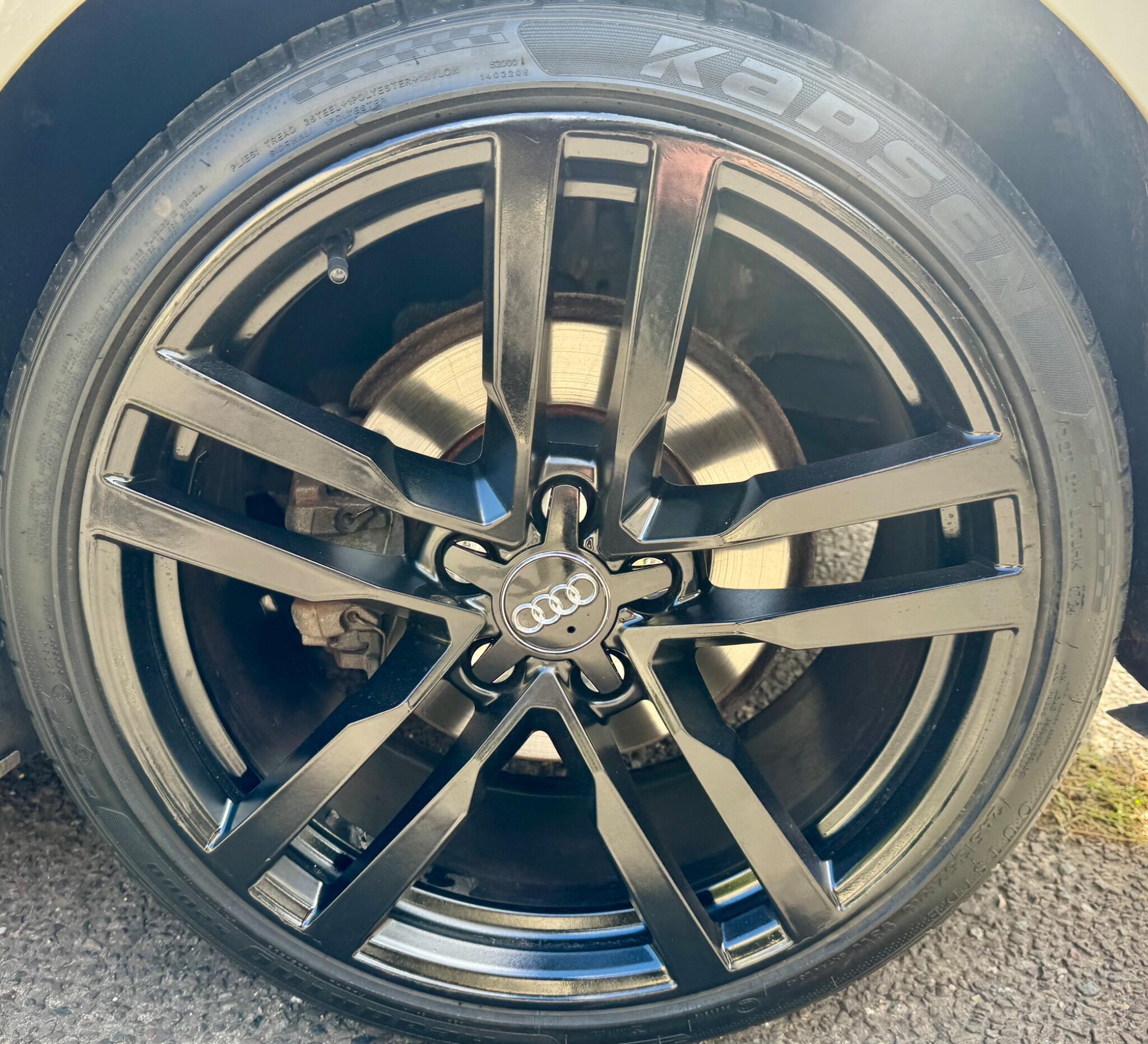 Audi TT view 39