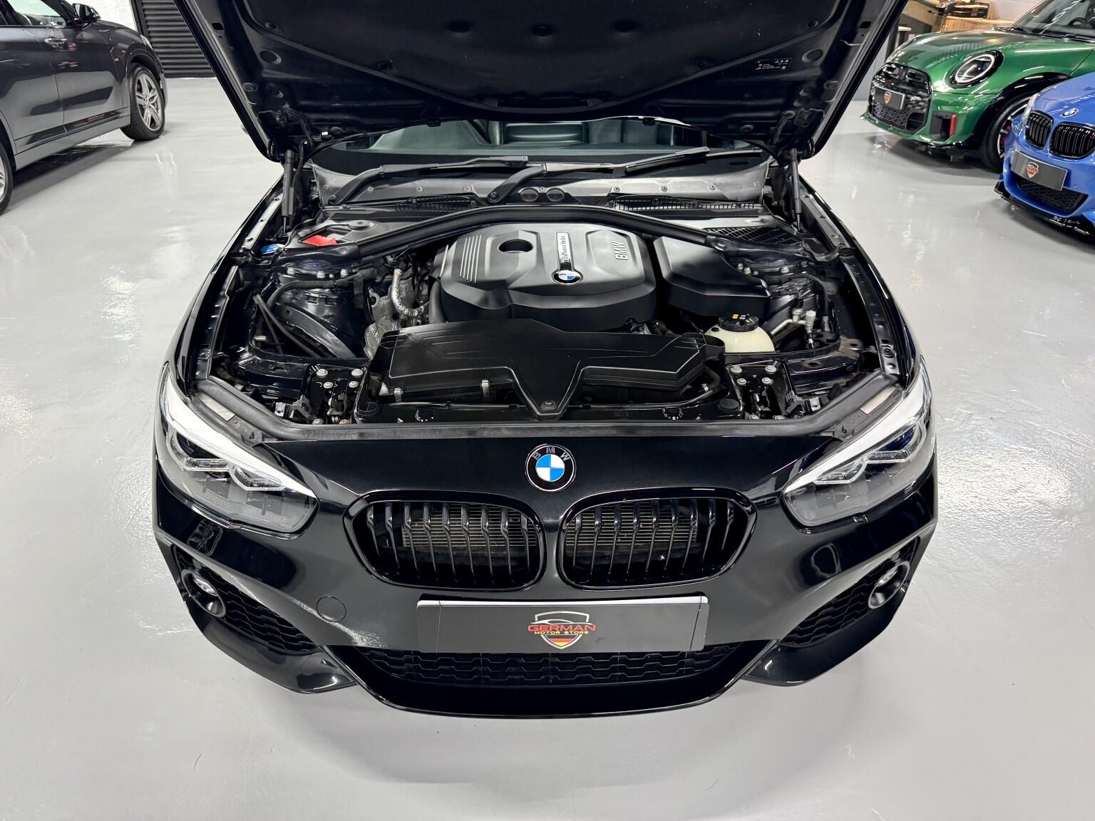 BMW 1 Series view 28