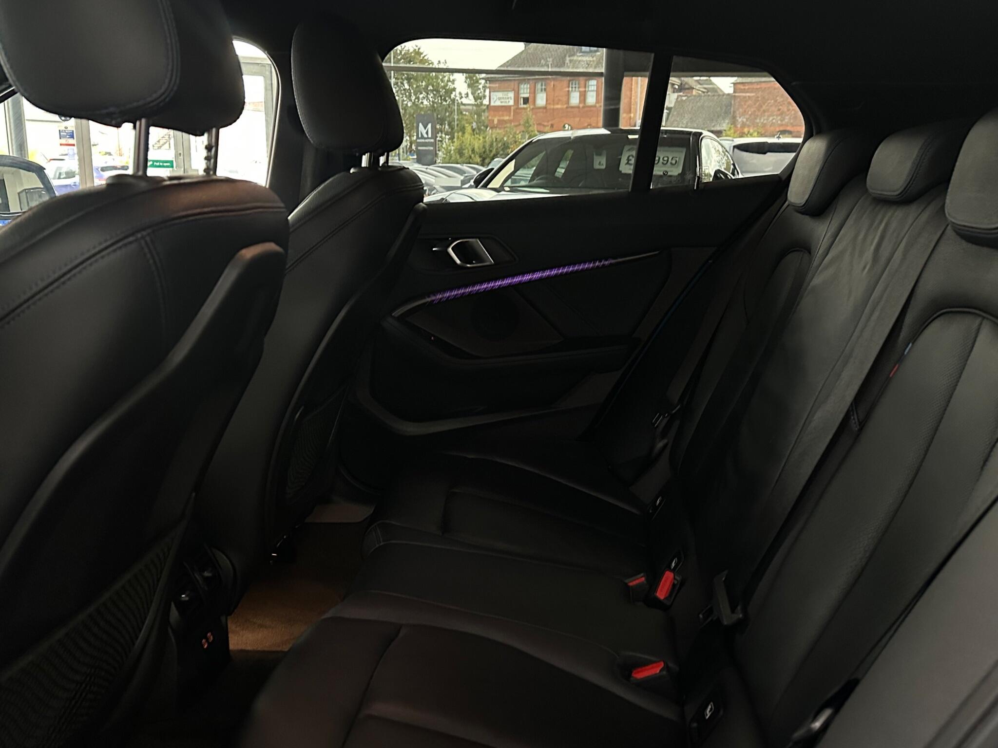 BMW 1 Series view 38