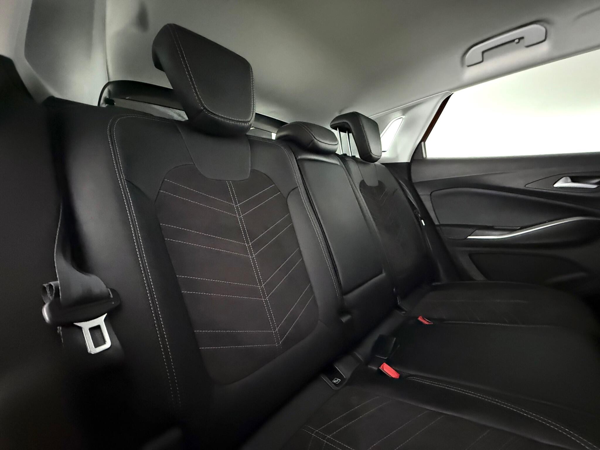 Vauxhall Grandland view 25