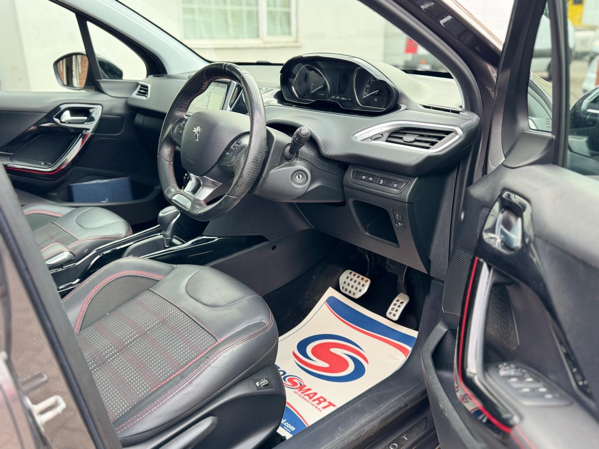 Peugeot 2008 view 13