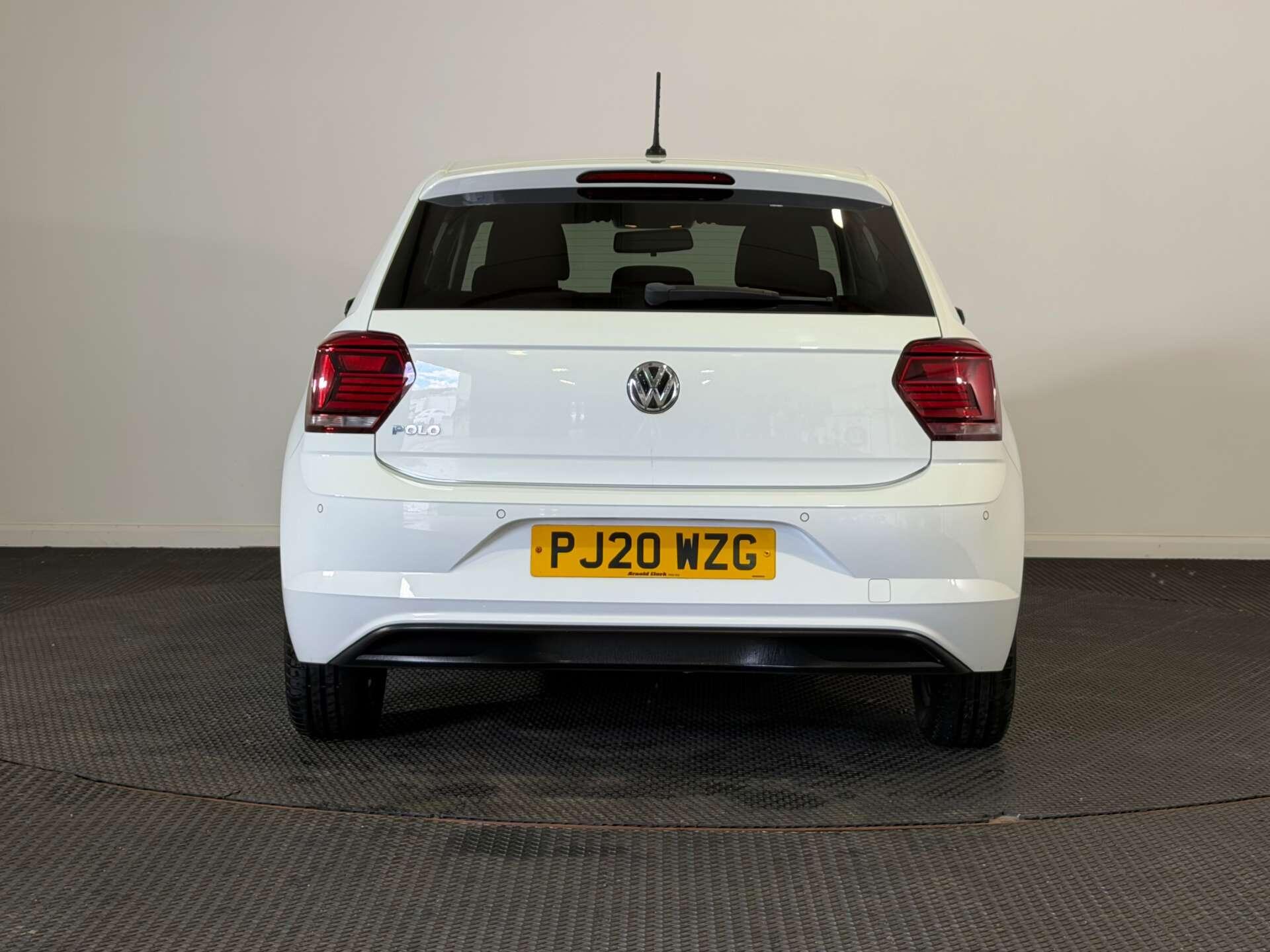 Volkswagen Polo view 6