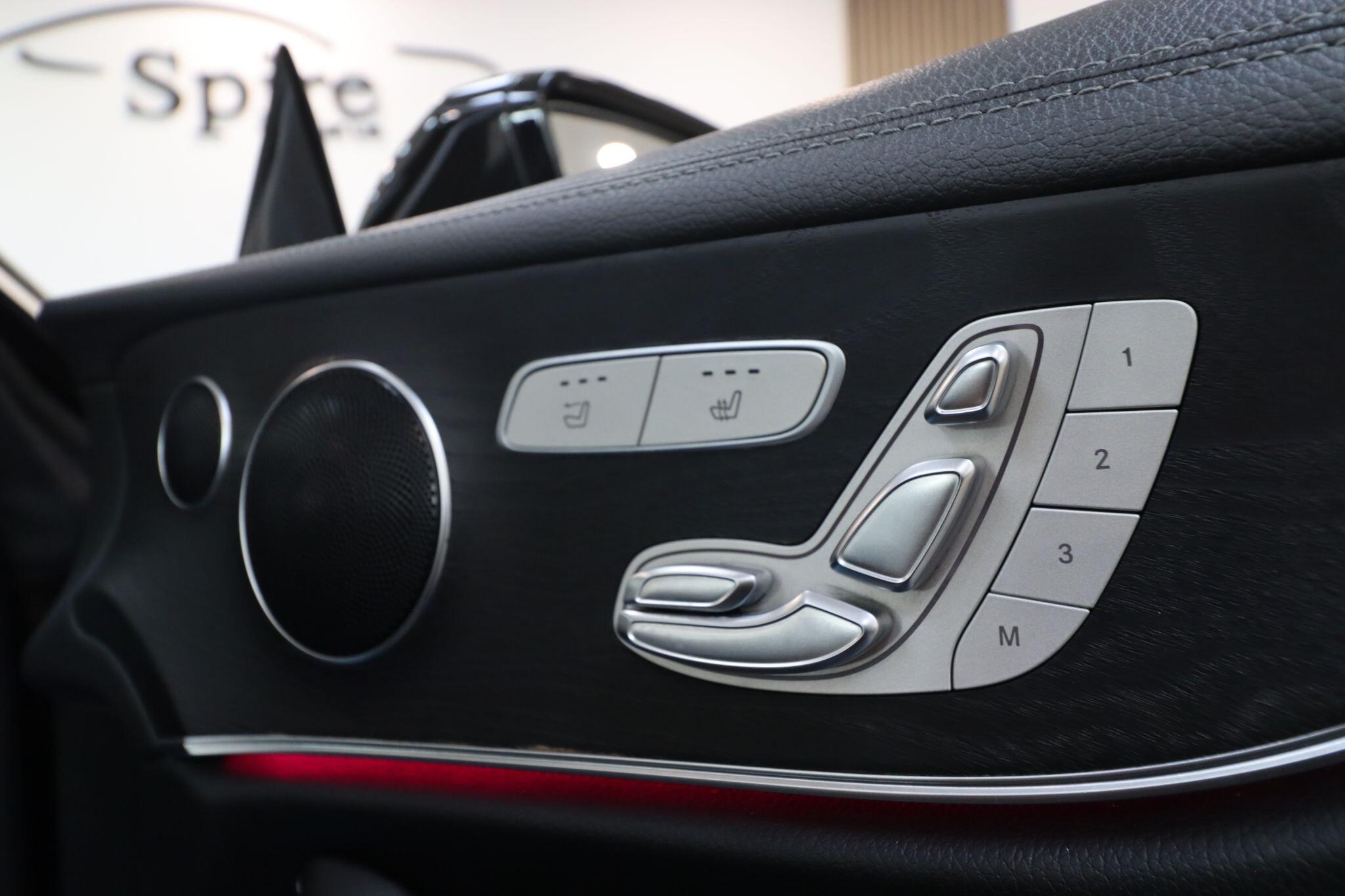 Mercedes-Benz E Class view 24