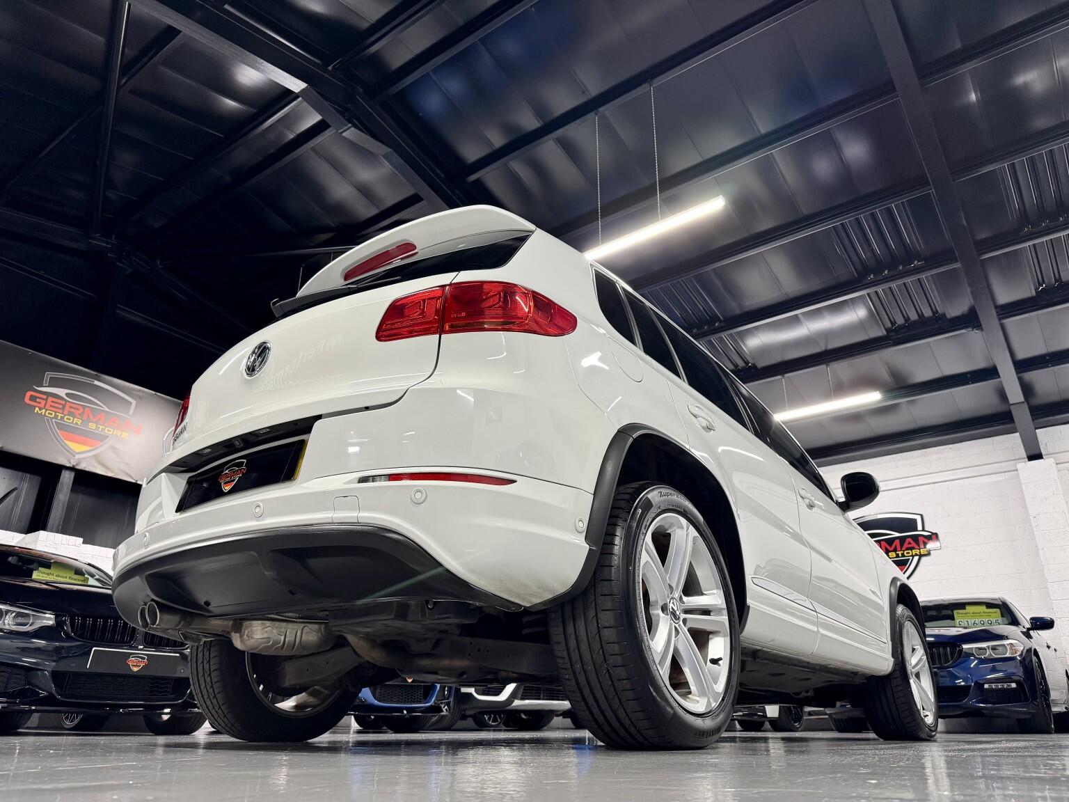 Volkswagen Tiguan view 8