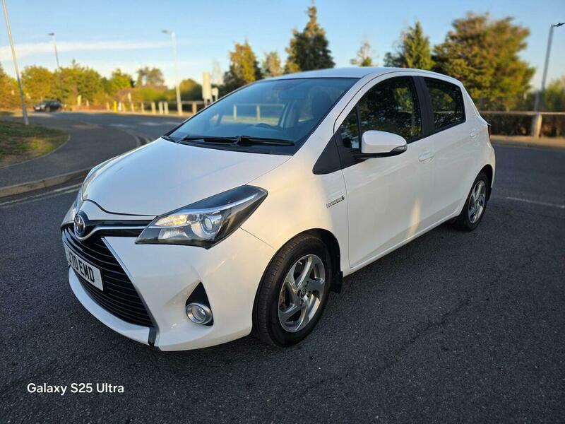 Toyota Yaris view 16