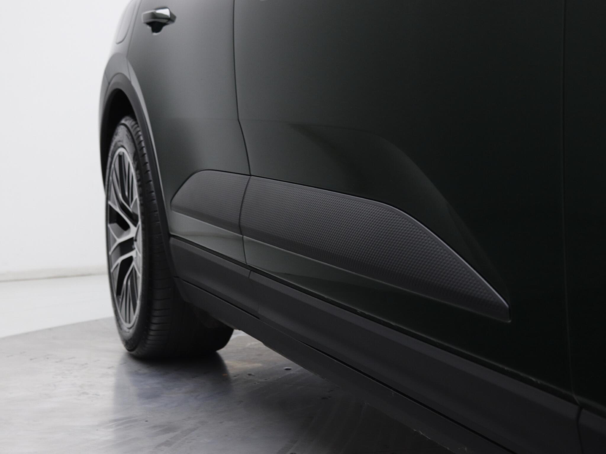 Porsche Macan view 26