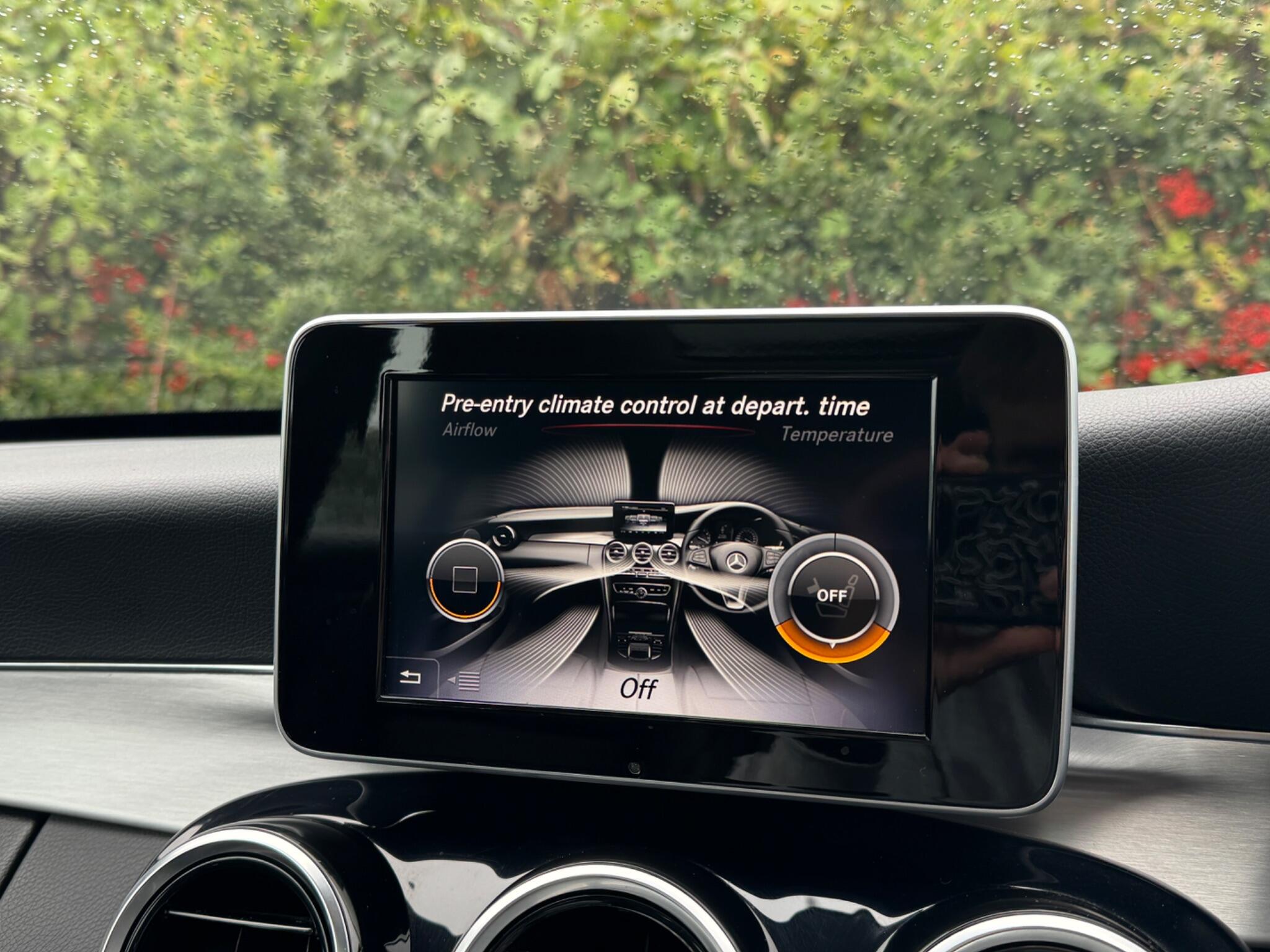 Mercedes-Benz C-Class view 44