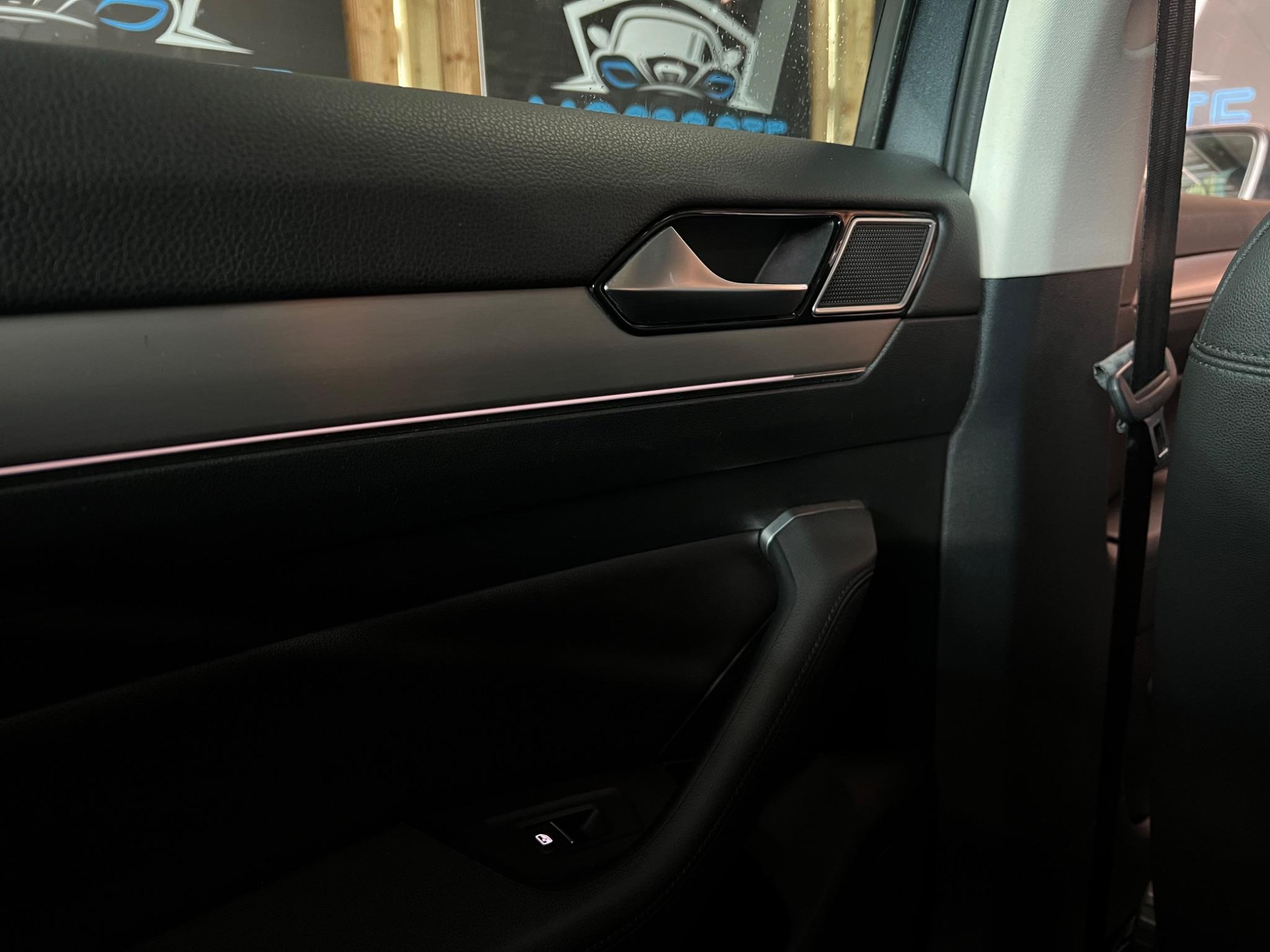 Volkswagen Passat view 41