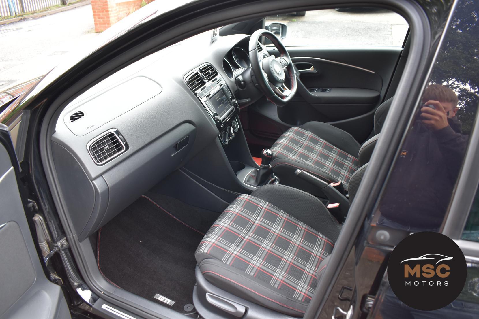 Volkswagen Polo view 32