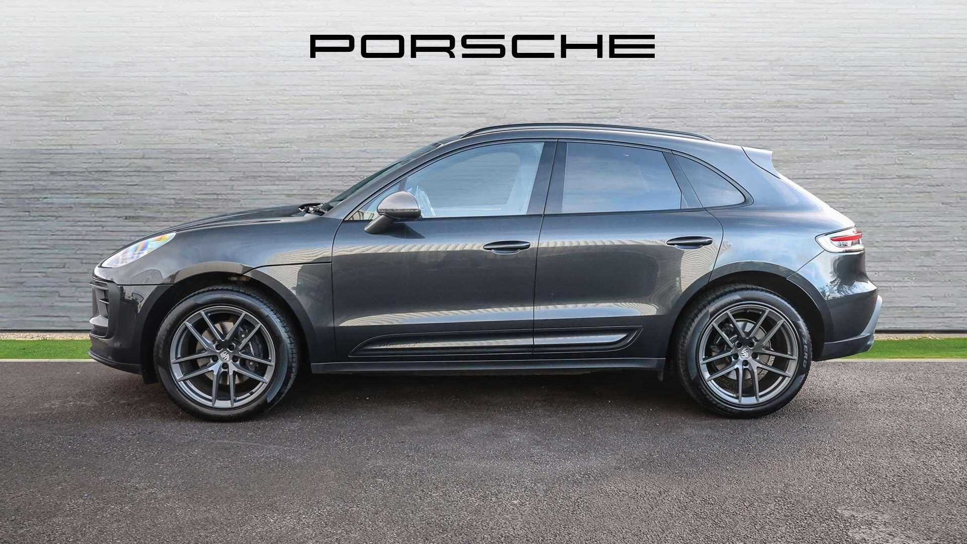 Porsche Macan view 8
