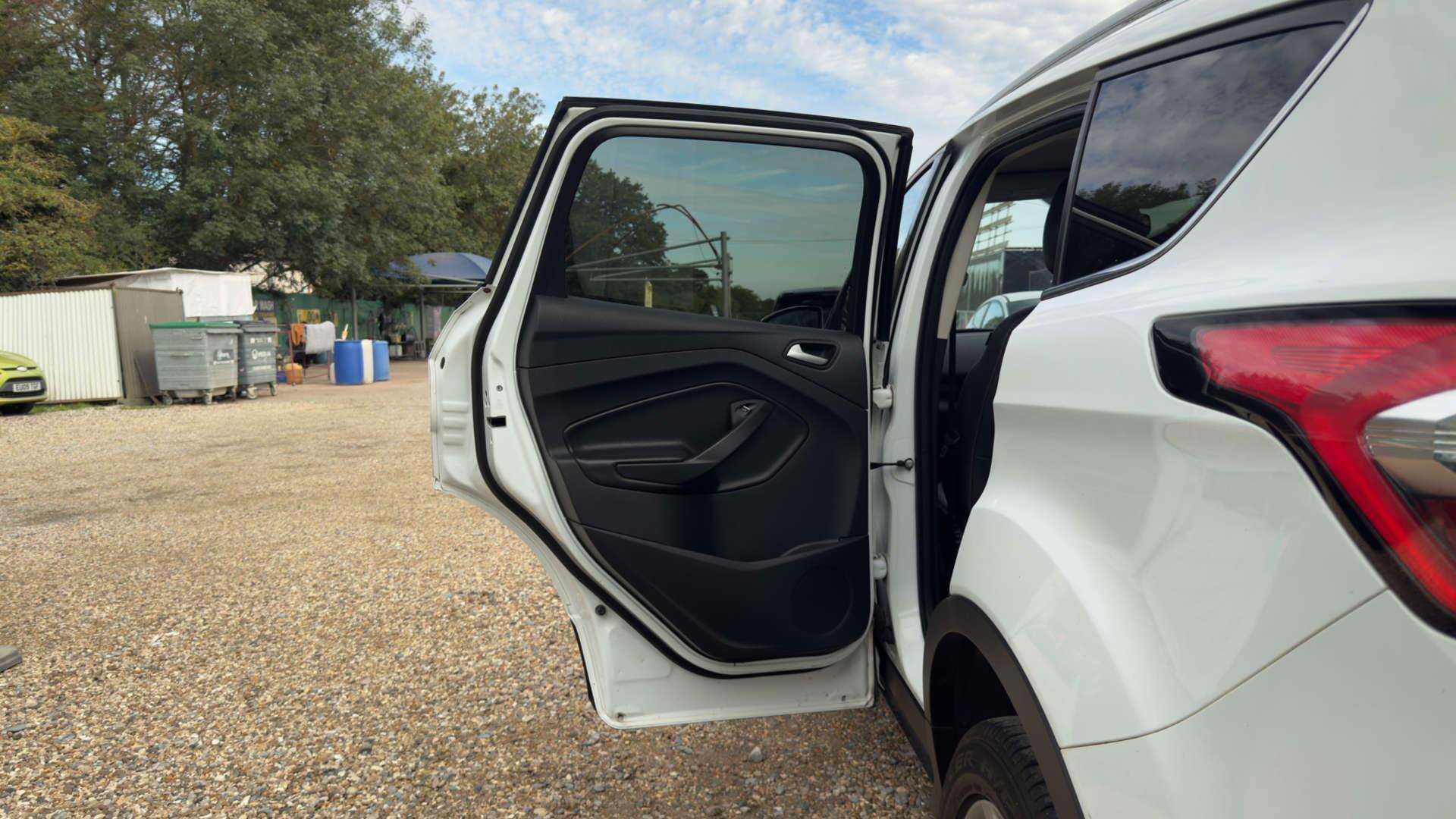 Ford Kuga view 41