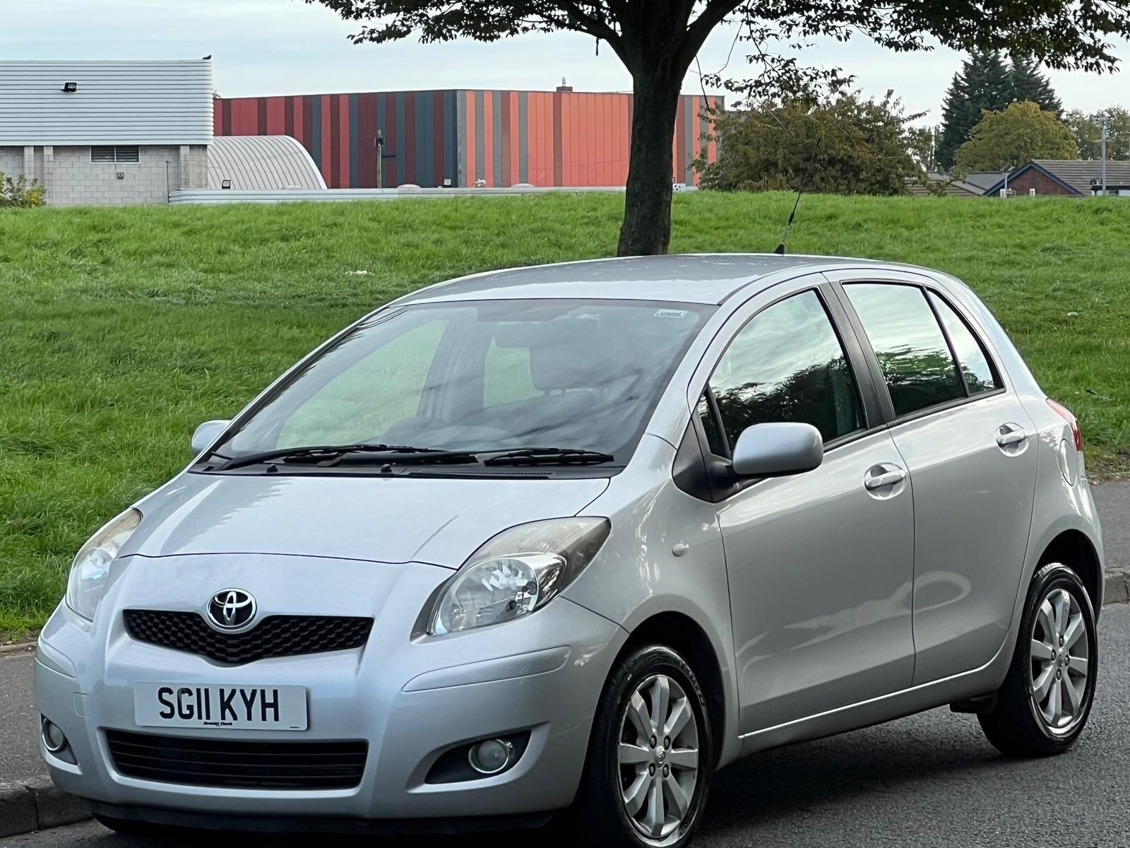 Toyota Yaris view 4