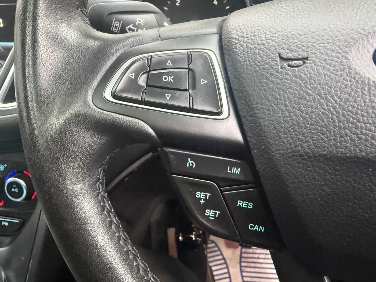 Ford C-Max view 13