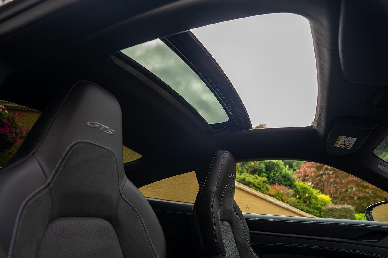 Porsche 911 view 46