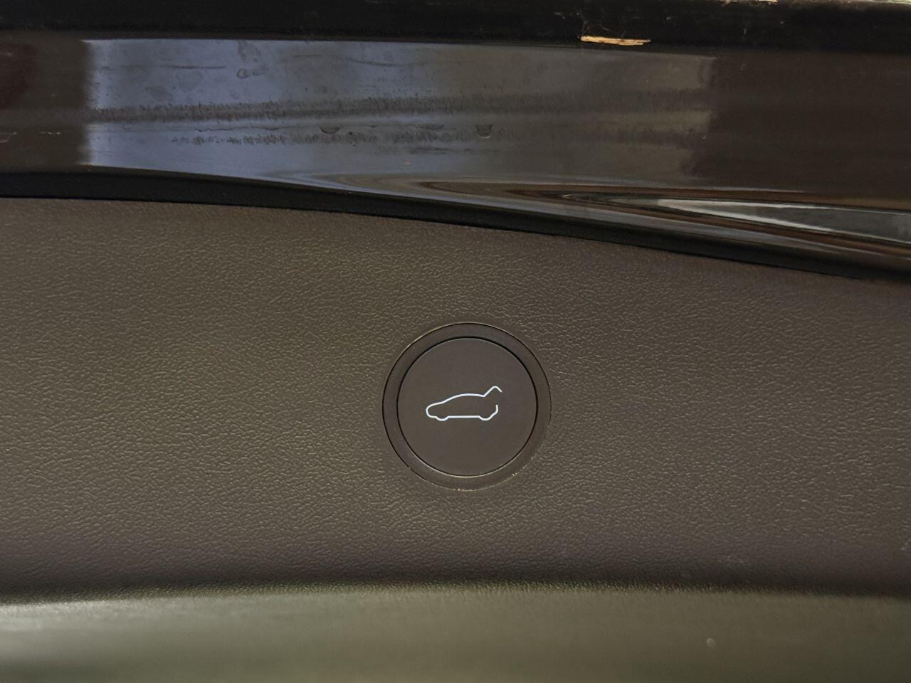 Tesla Model 3 view 18