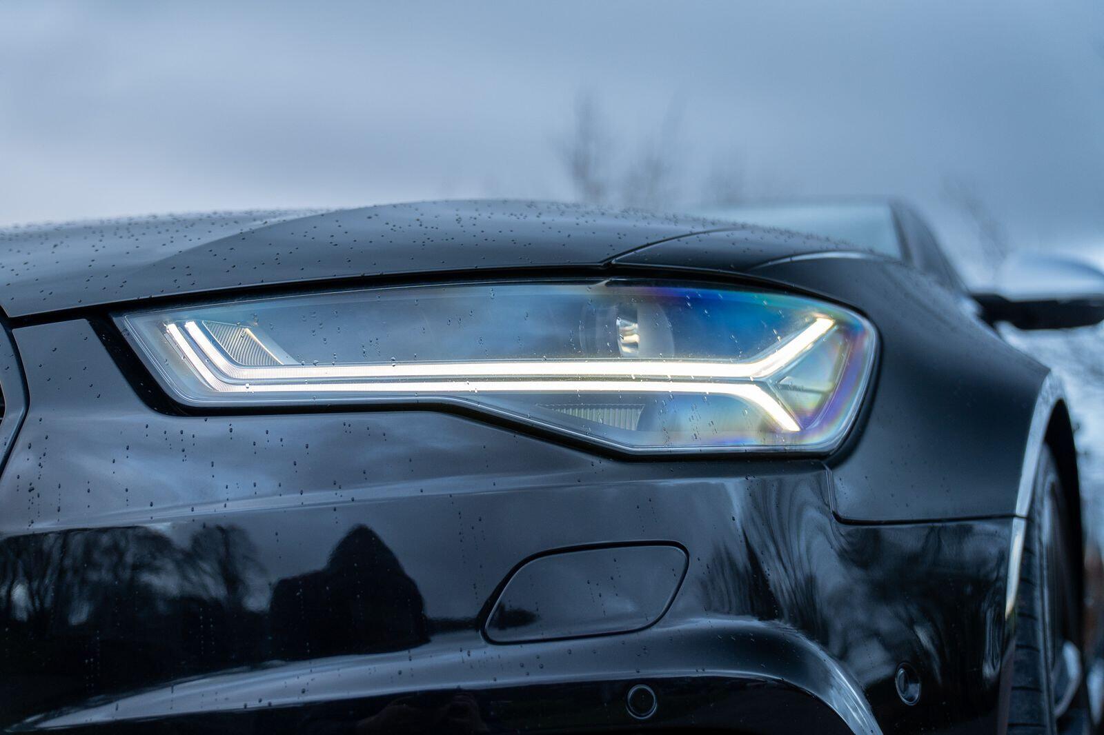 Audi RS6 Avant view 15