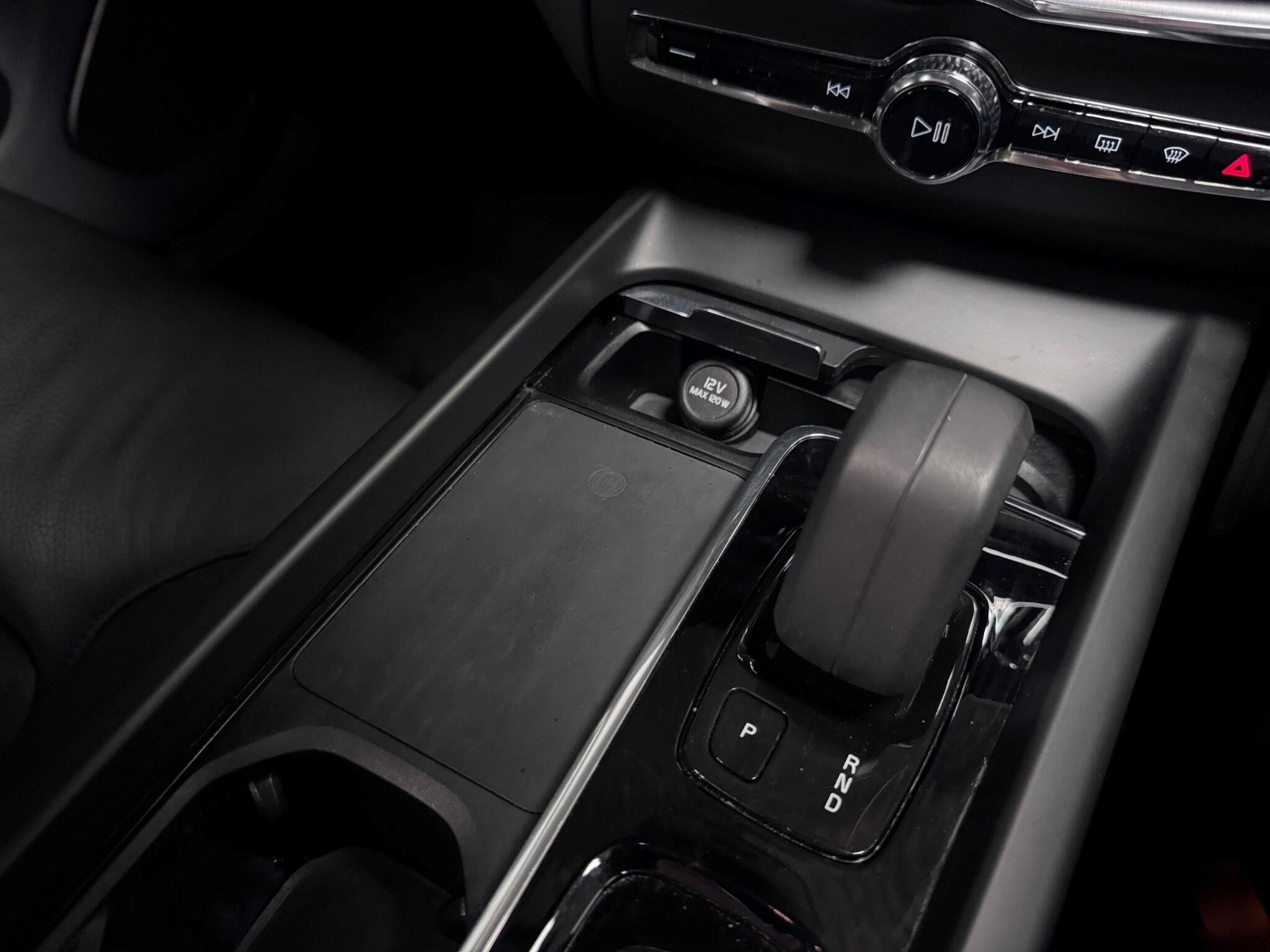 Volvo XC60 view 38