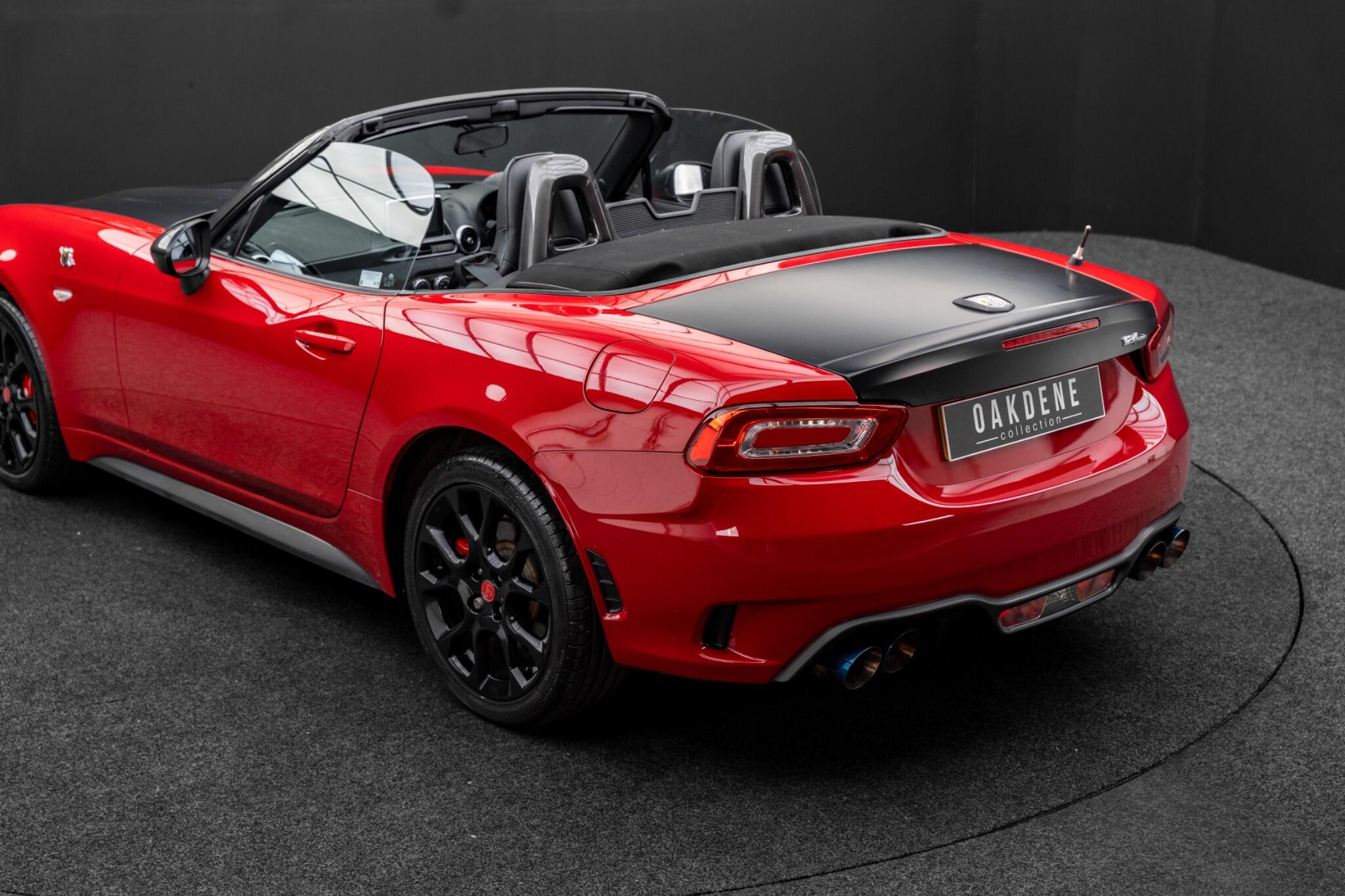 Abarth 124 Spider view 16