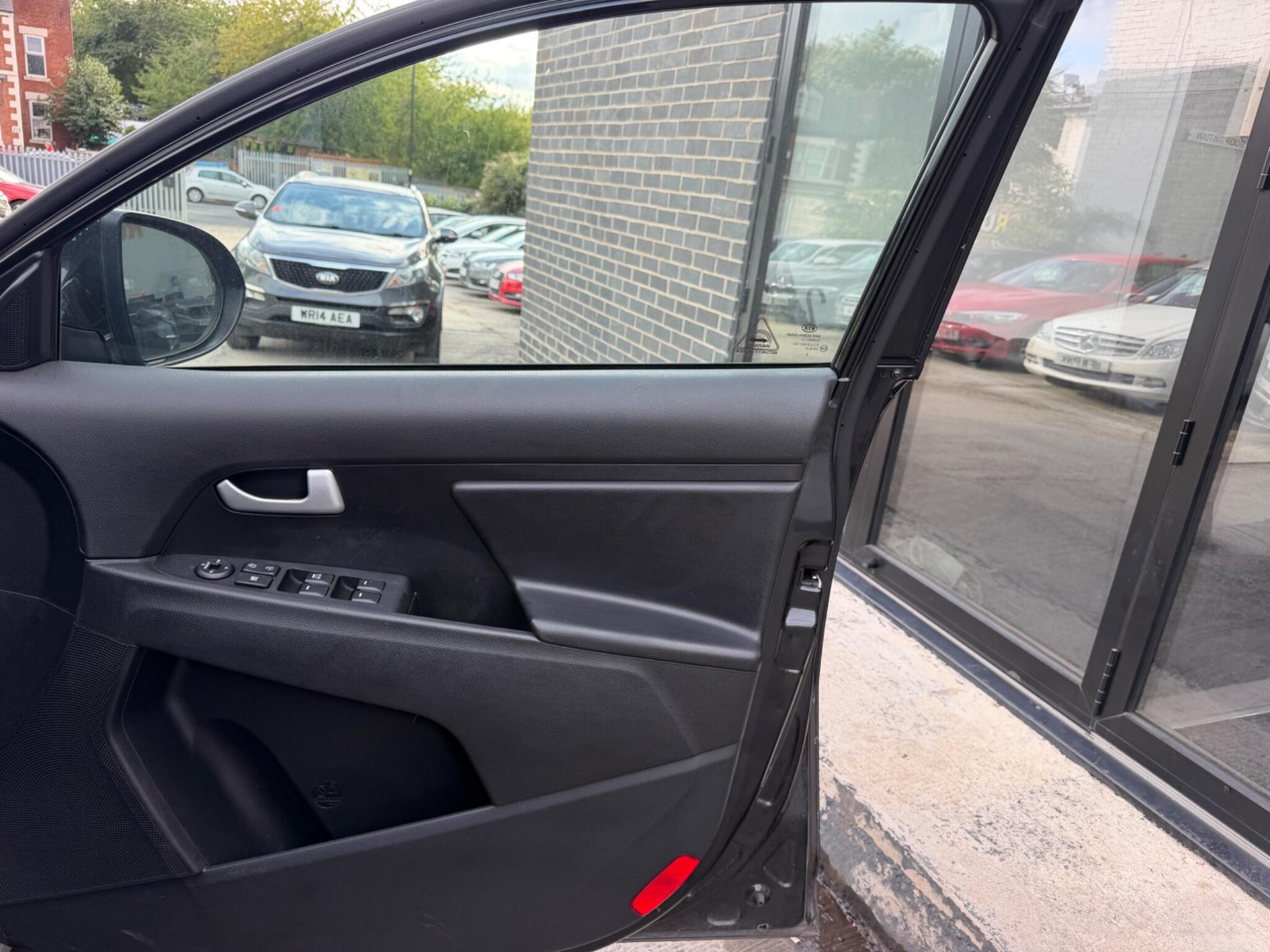 Kia Sportage view 9