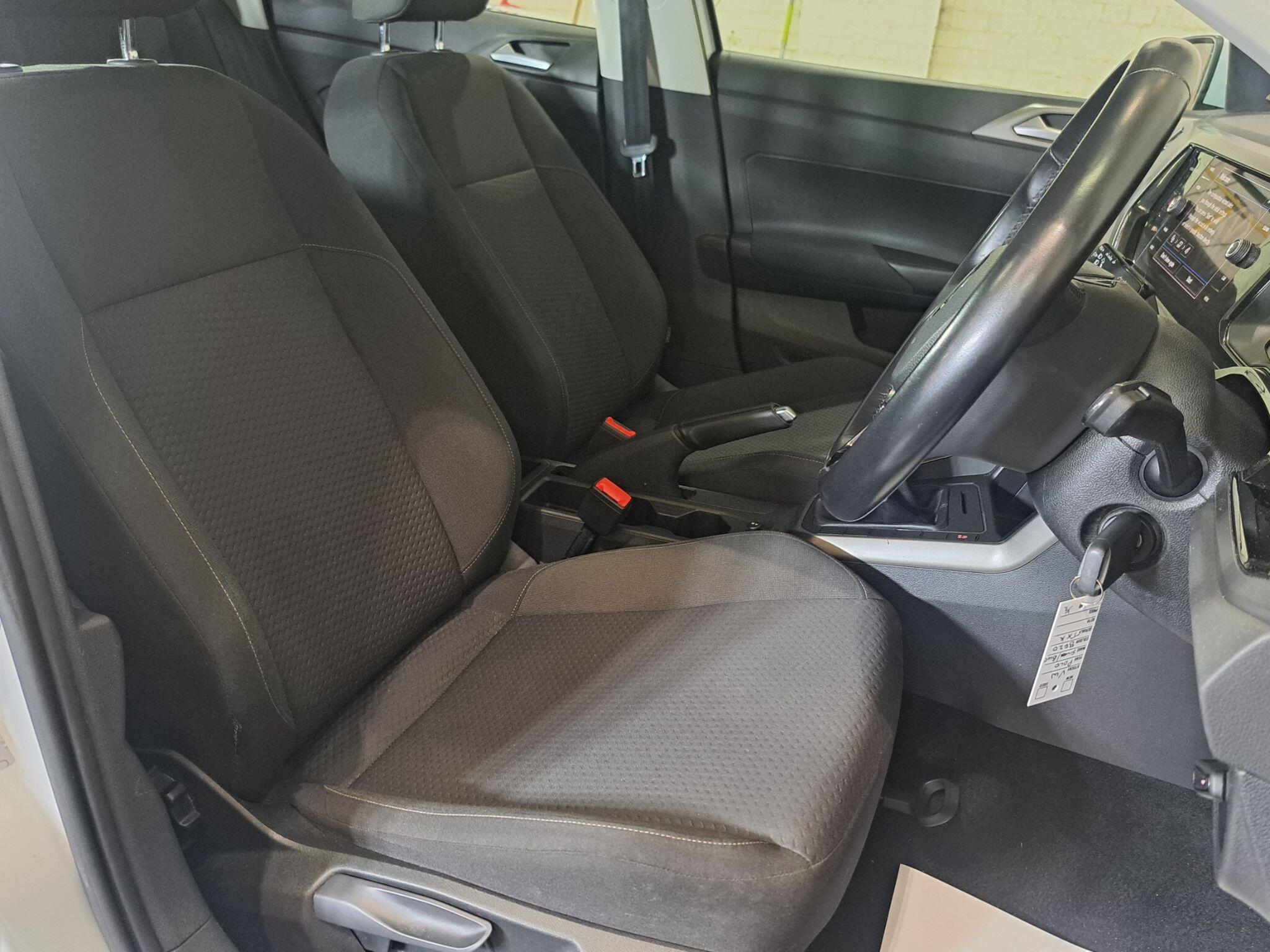 Volkswagen Polo view 22